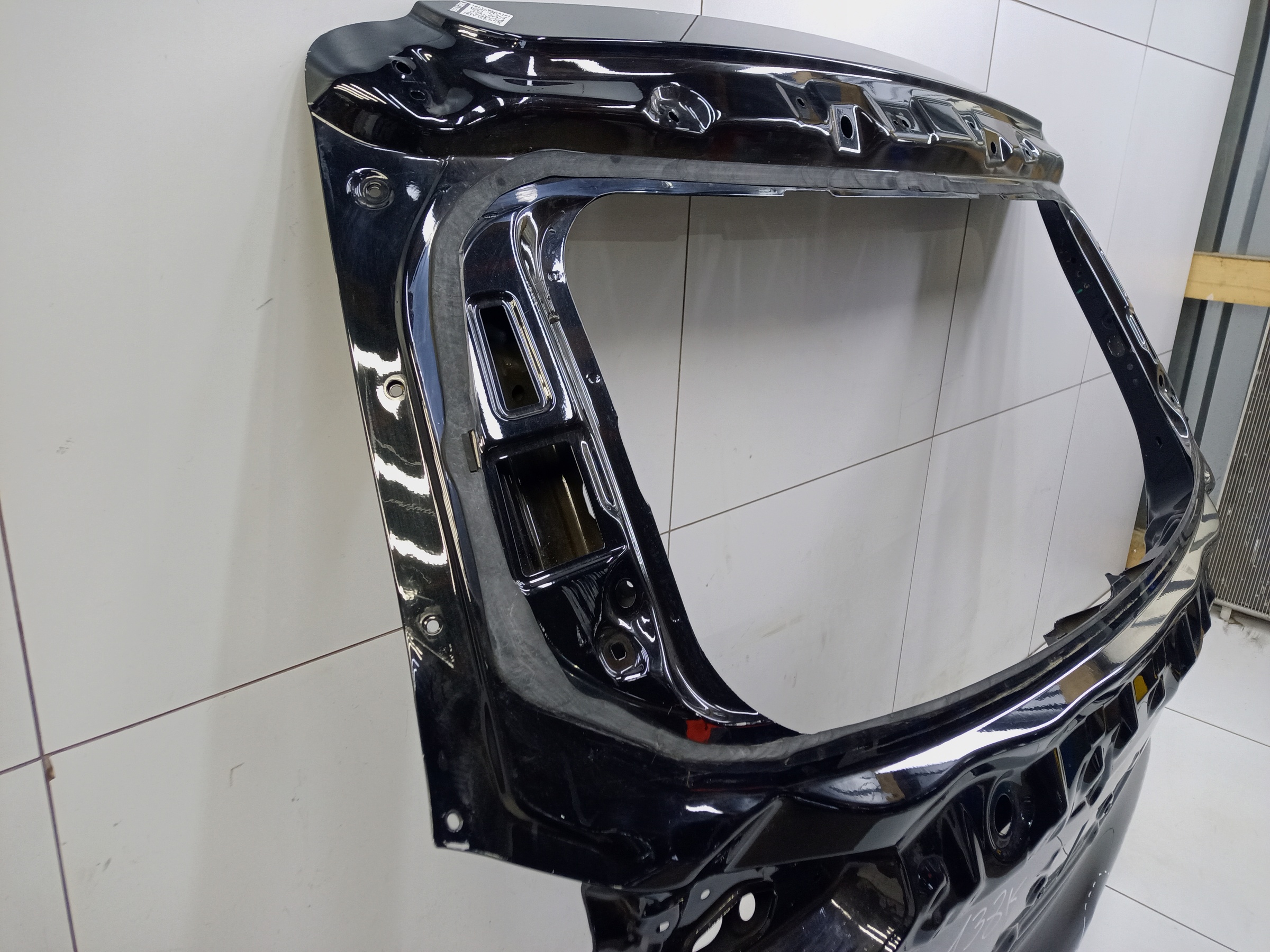 Крышка багажника Geely Atlas Pro