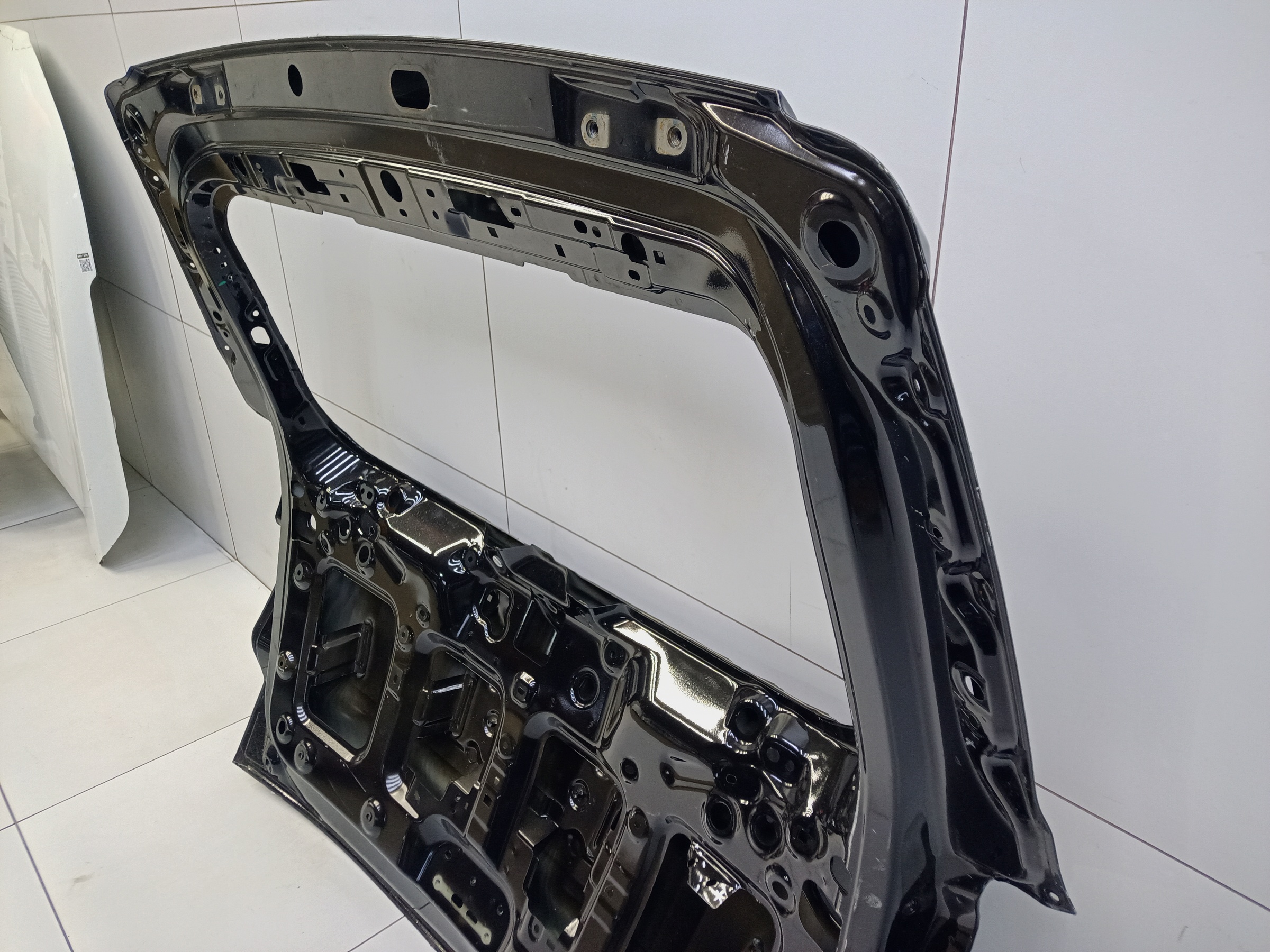 Крышка багажника Geely Atlas Pro