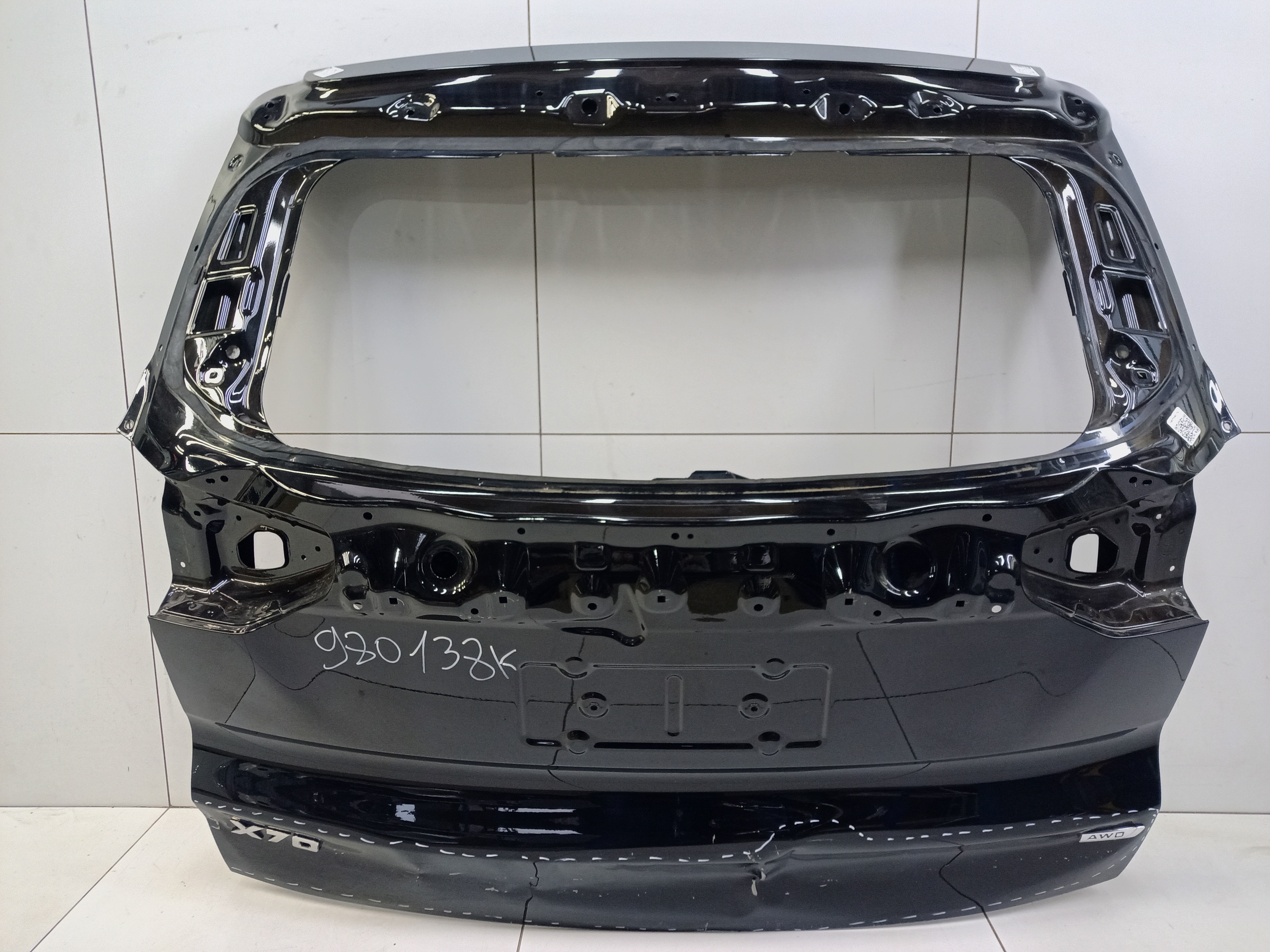 Крышка багажника Geely Atlas Pro