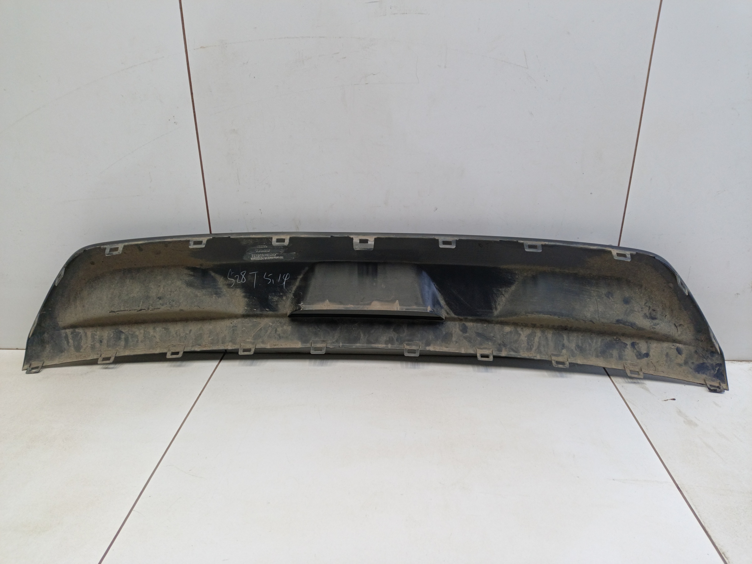 Накладка заднего бампера нижняя Geely Okavango Restail