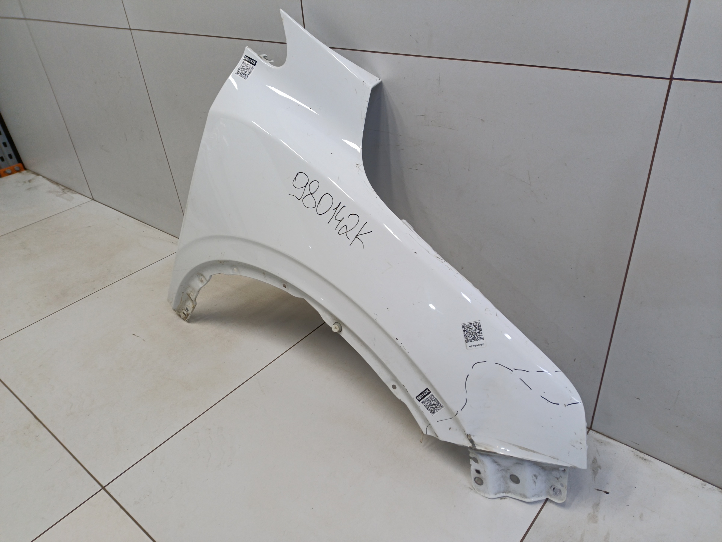 Крыло переднее правое Geely Coolray