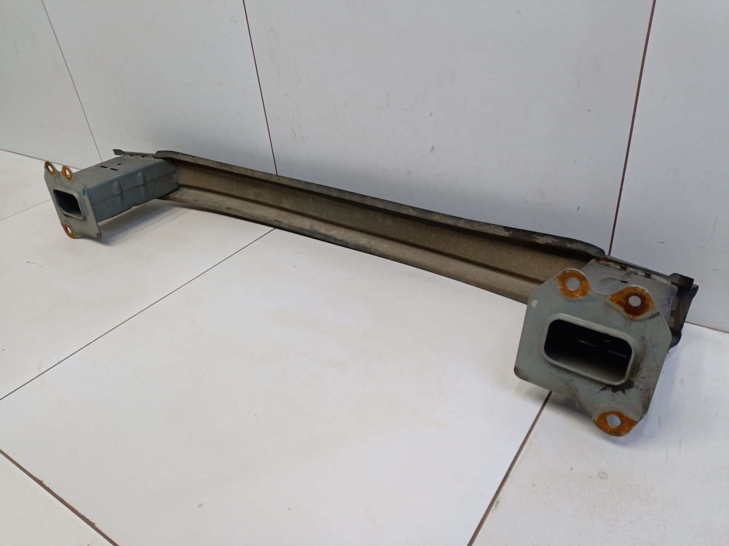 Усилитель заднего бампера Geely Preface