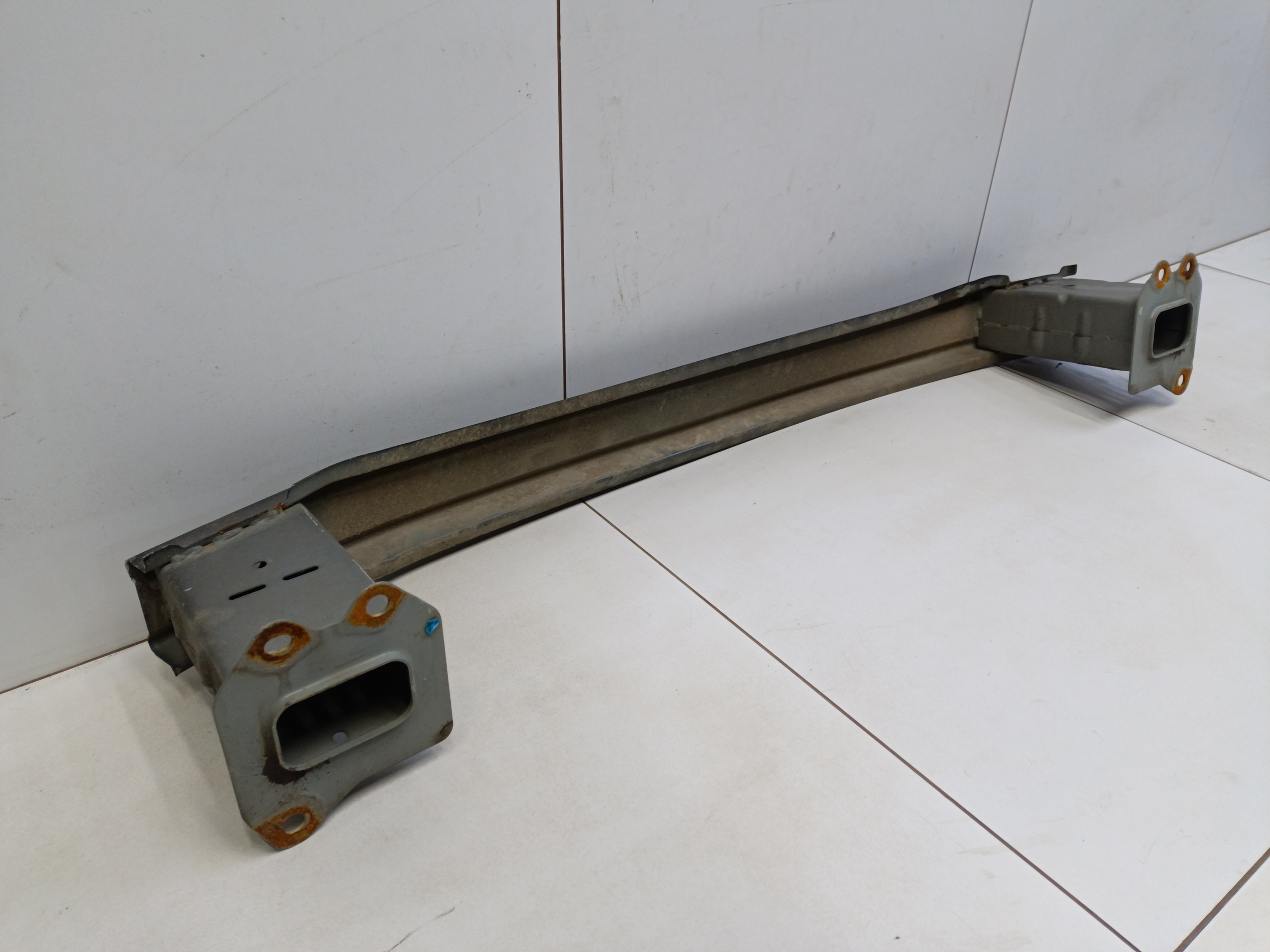 Усилитель заднего бампера Geely Preface