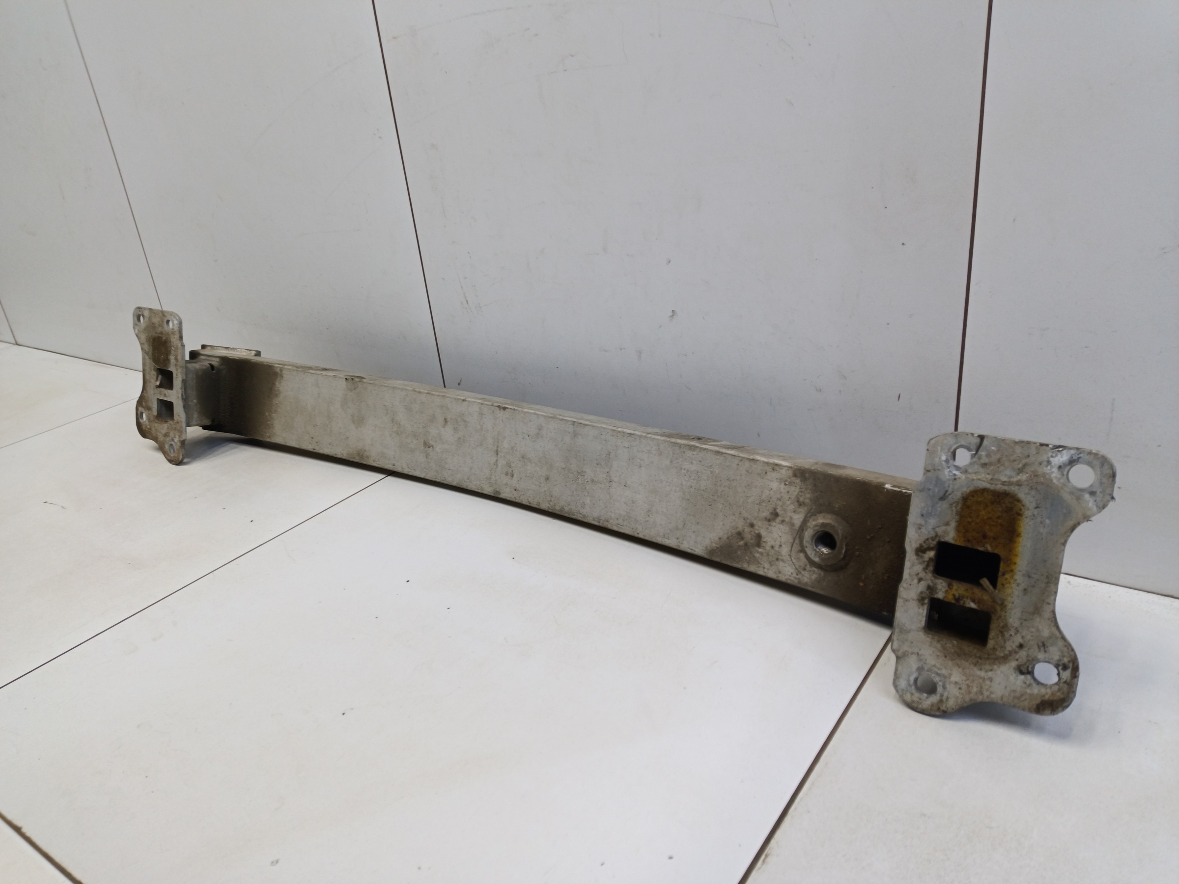 Усилитель переднего бампера Chery Tiggo 4