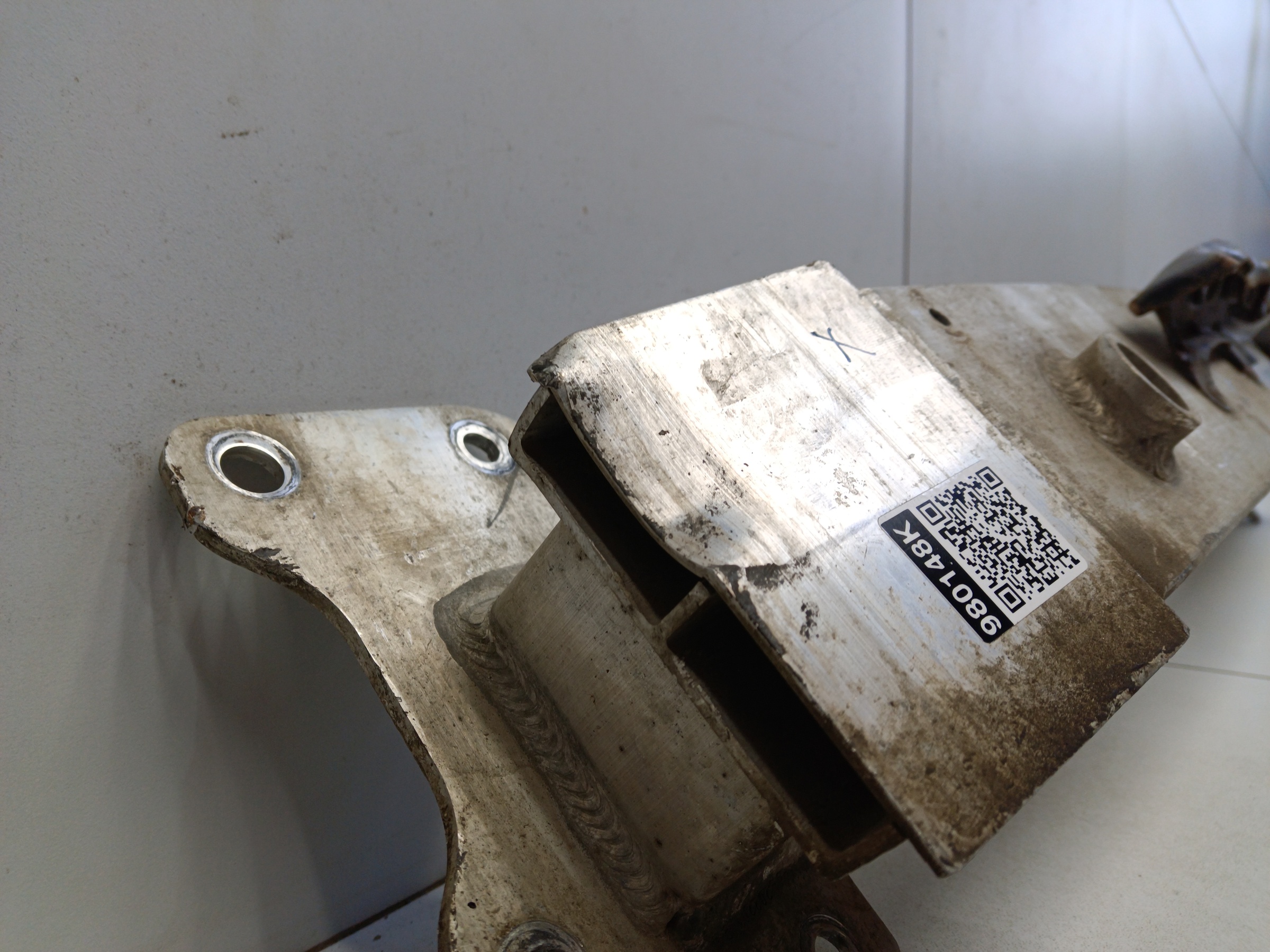 Усилитель переднего бампера Chery Tiggo 4