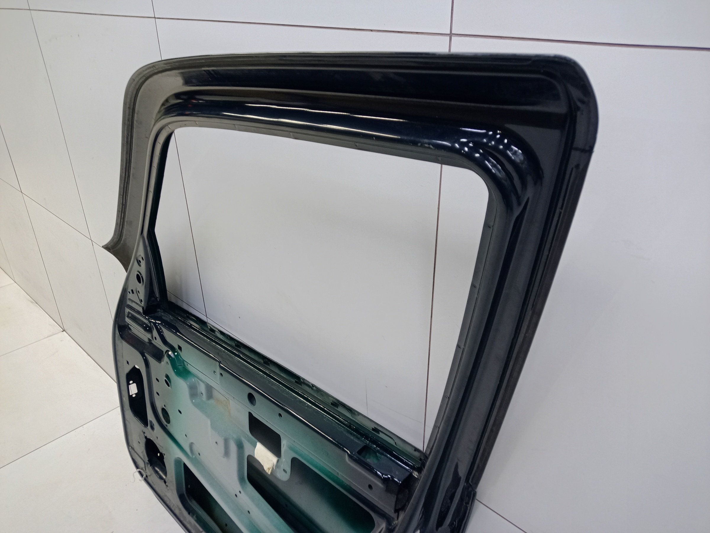 Дверь передняя правая Lada Niva Travel