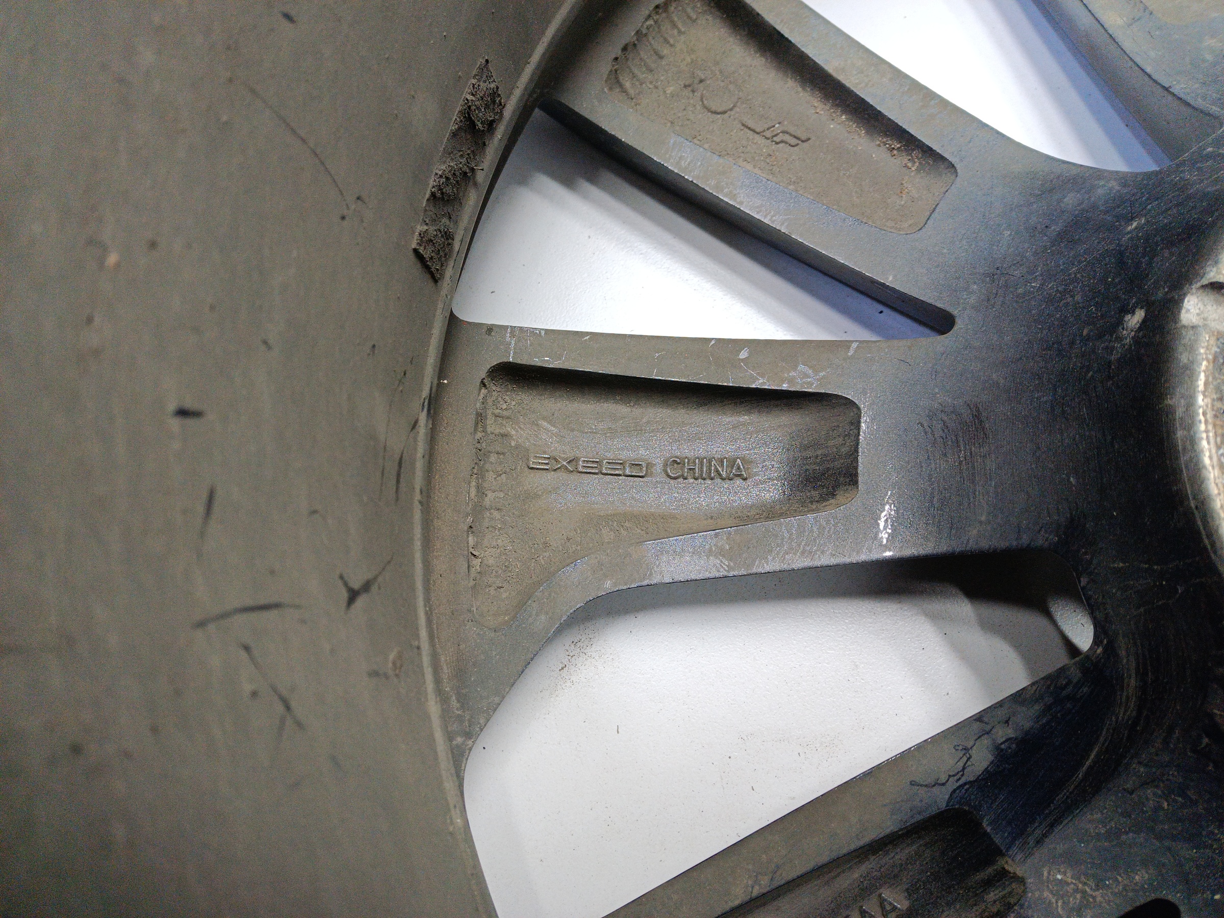 Диск колеса литой Exeed VX R20