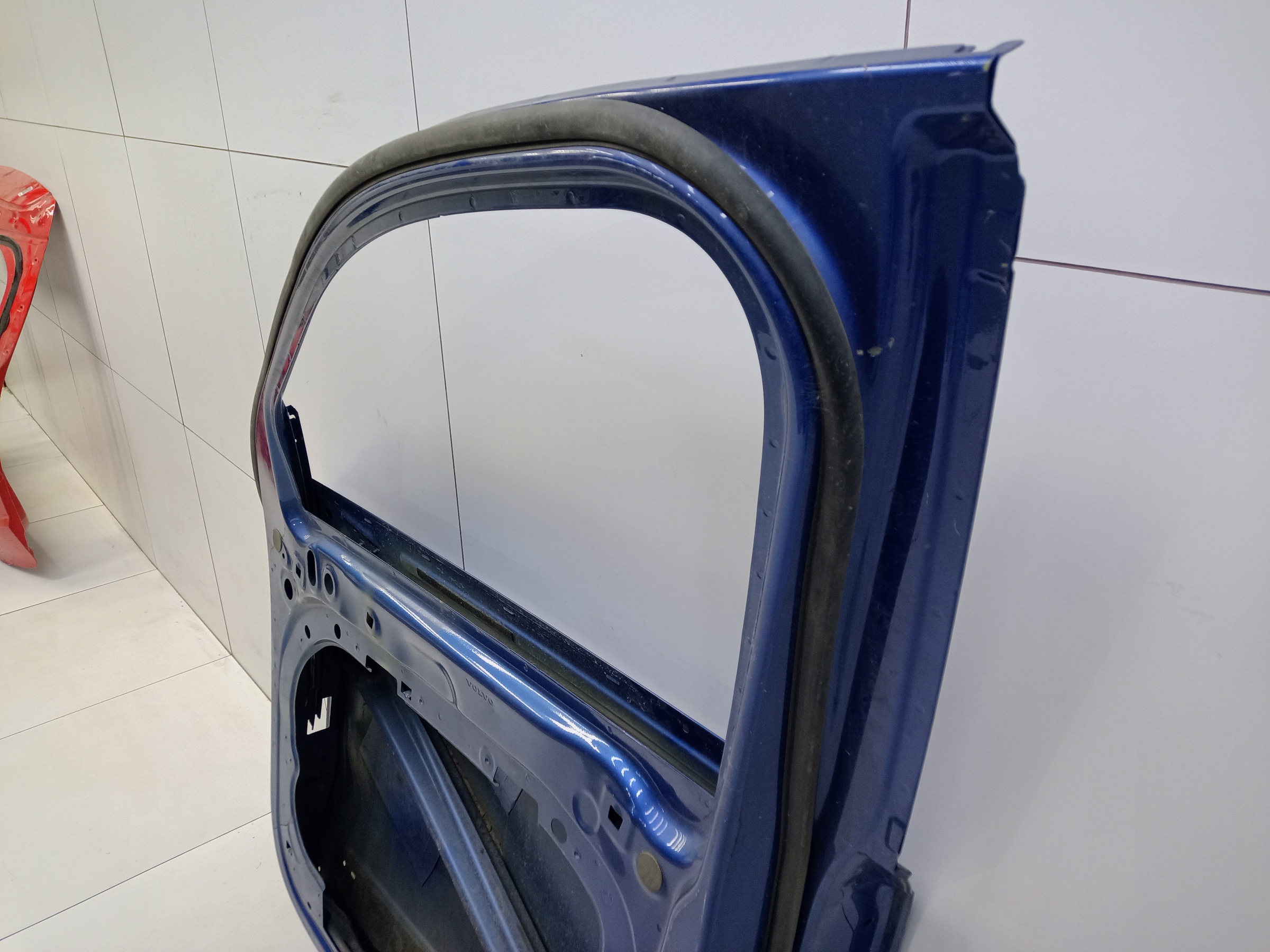 Дверь передняя правая Volvo XC90 2