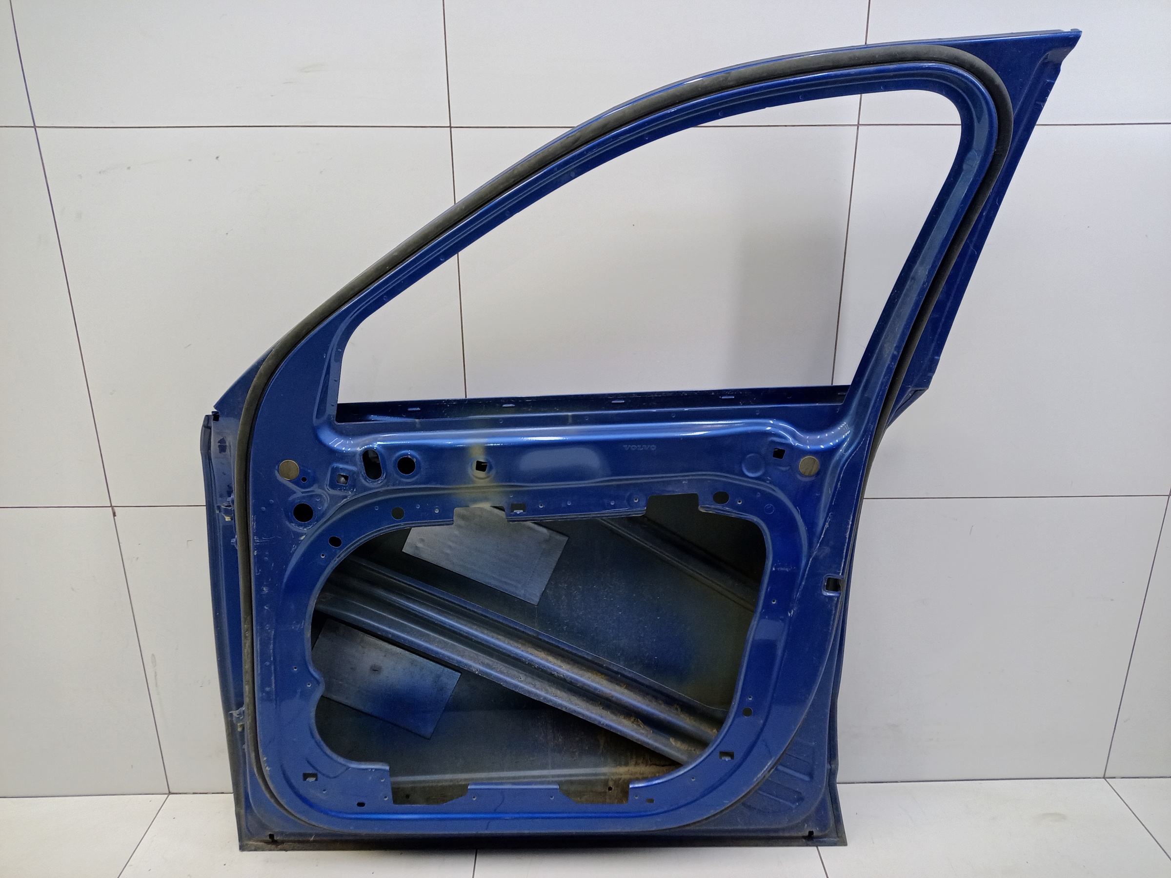 Дверь передняя правая Volvo XC90 2