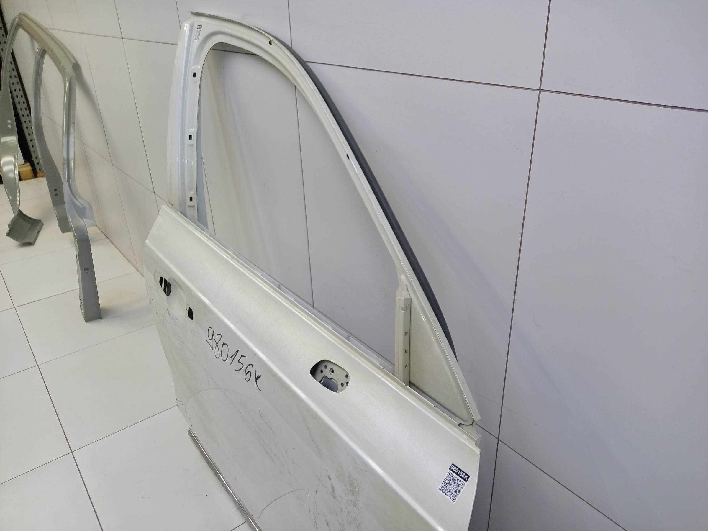 Дверь передняя правая Volvo XC90 2