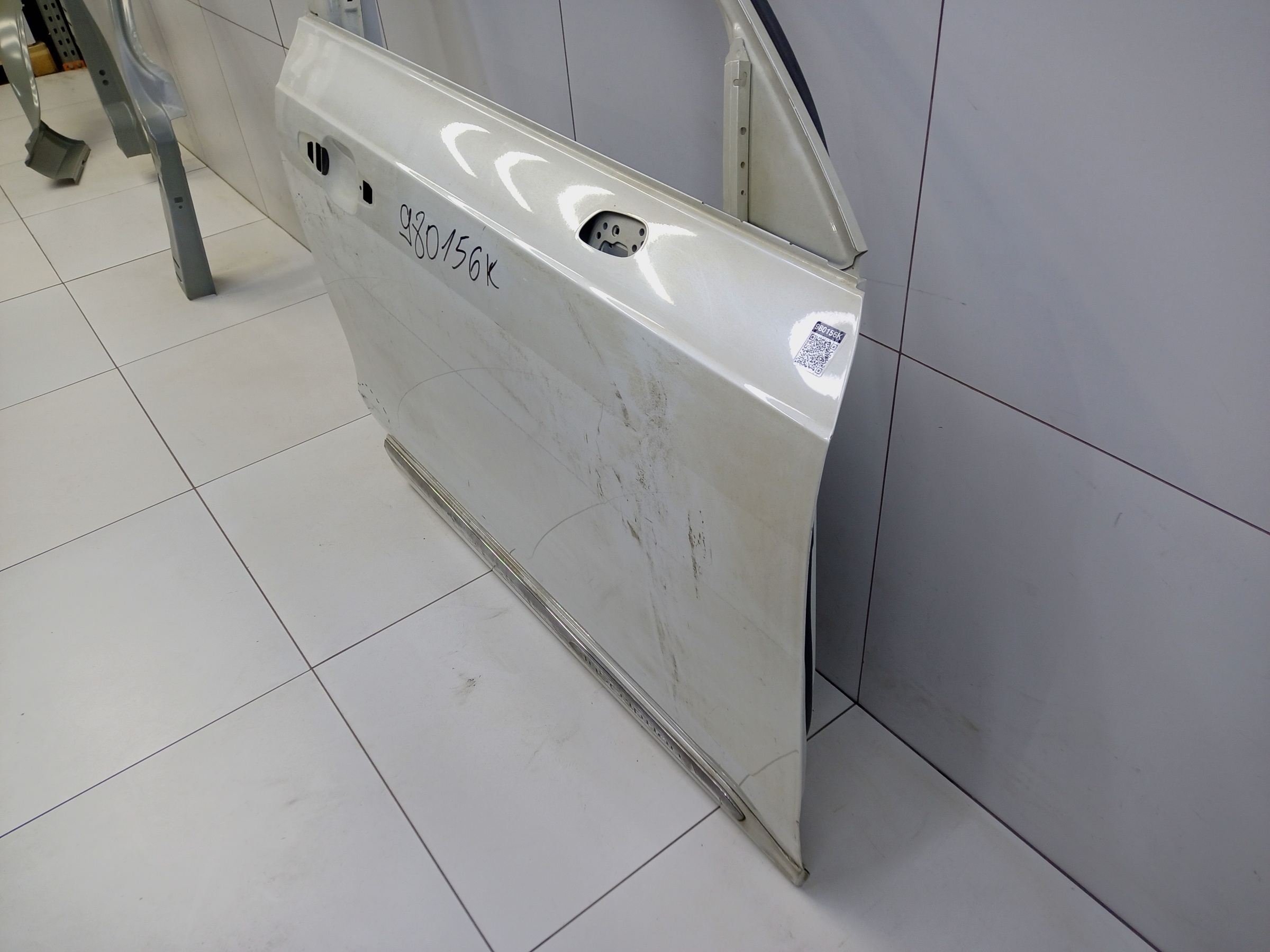 Дверь передняя правая Volvo XC90 2