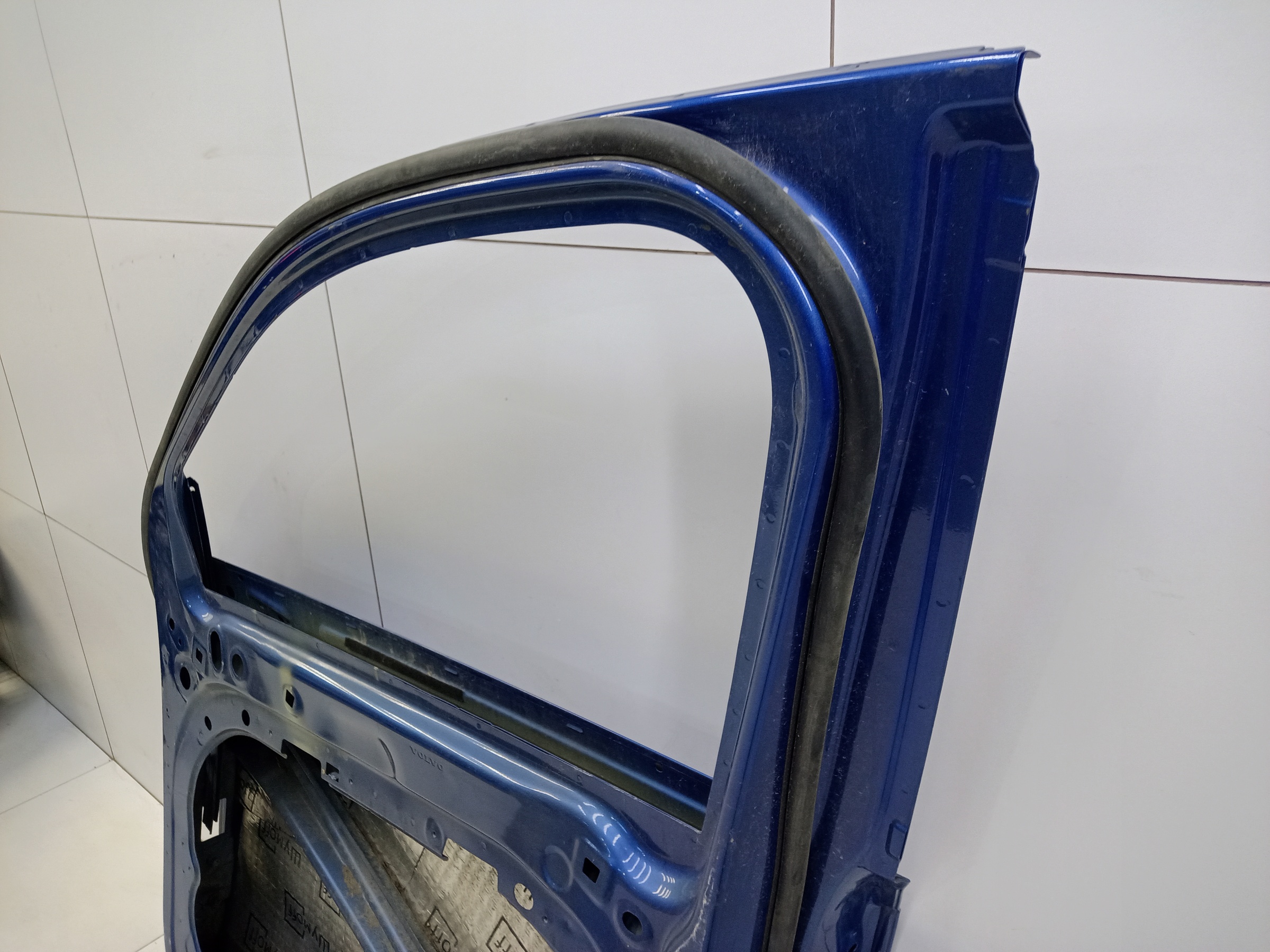 Дверь передняя правая Volvo XC90 2