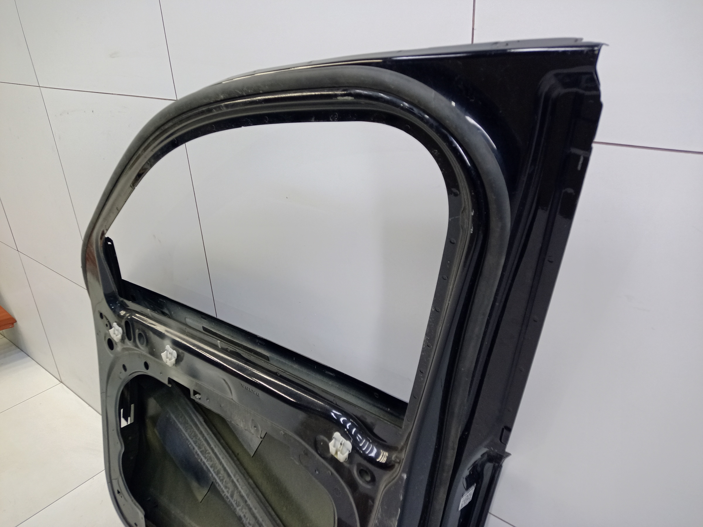 Дверь передняя правая Volvo XC90 2