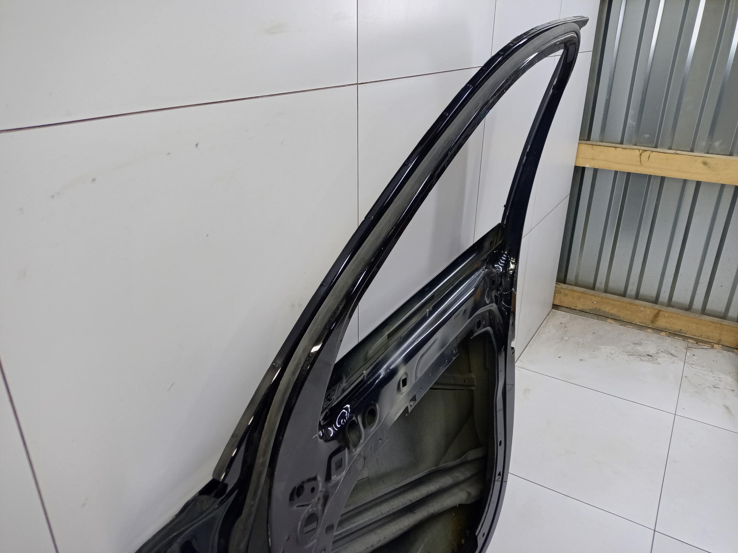 Дверь передняя правая Volvo XC90 2