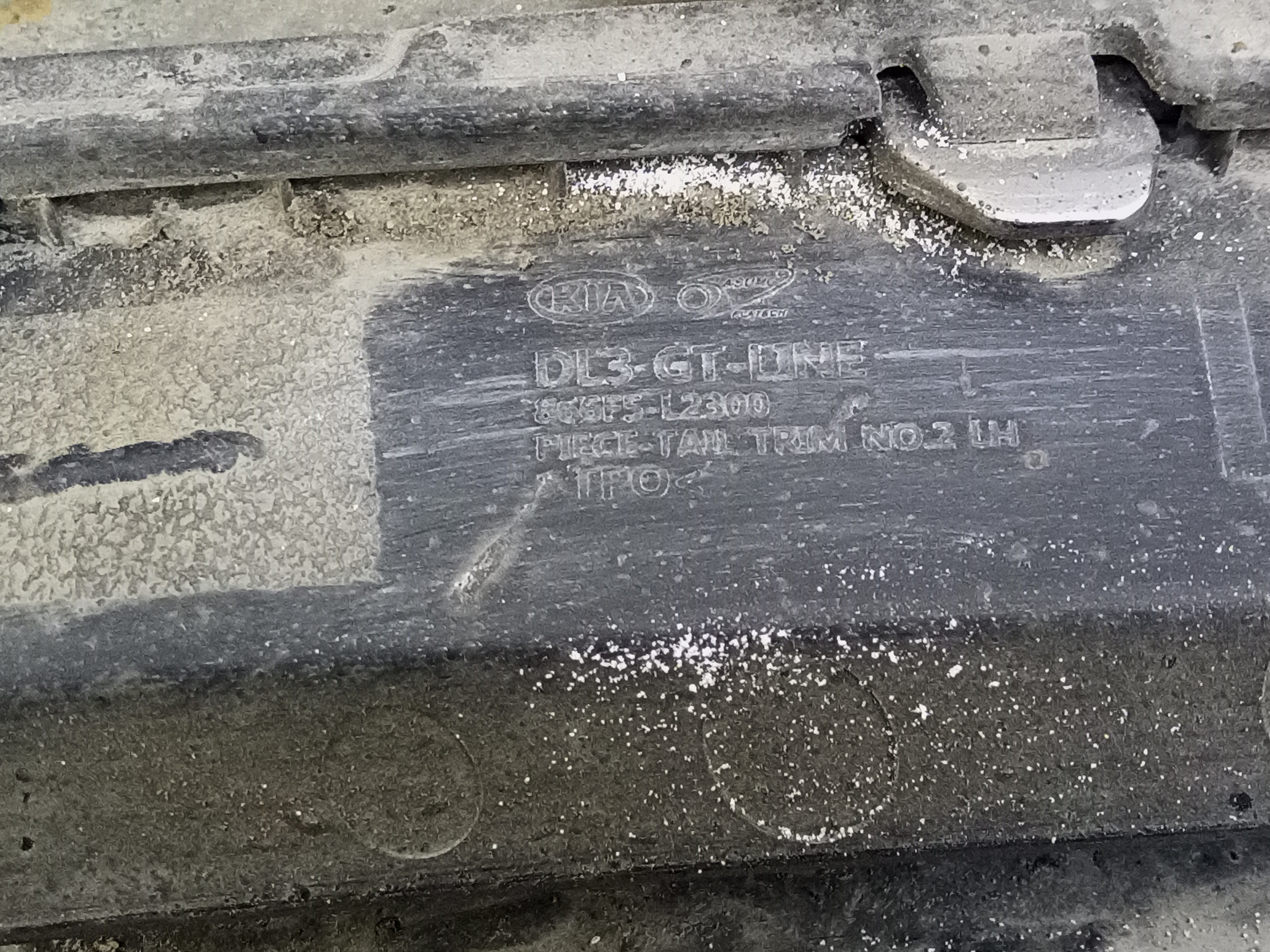 Юбка заднего бампера Kia K5 3