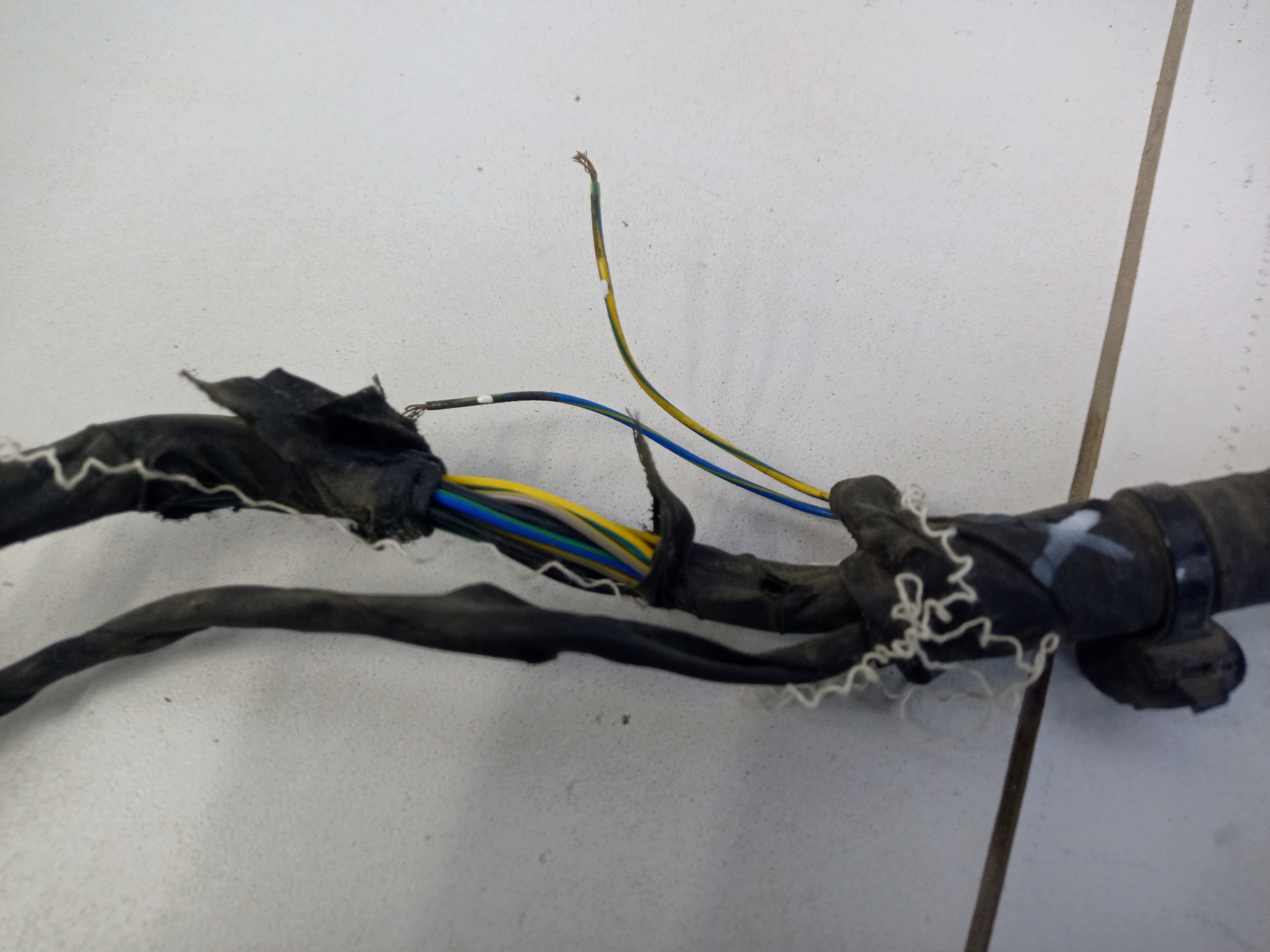 Проводка моторного отсека Jetour Dashing