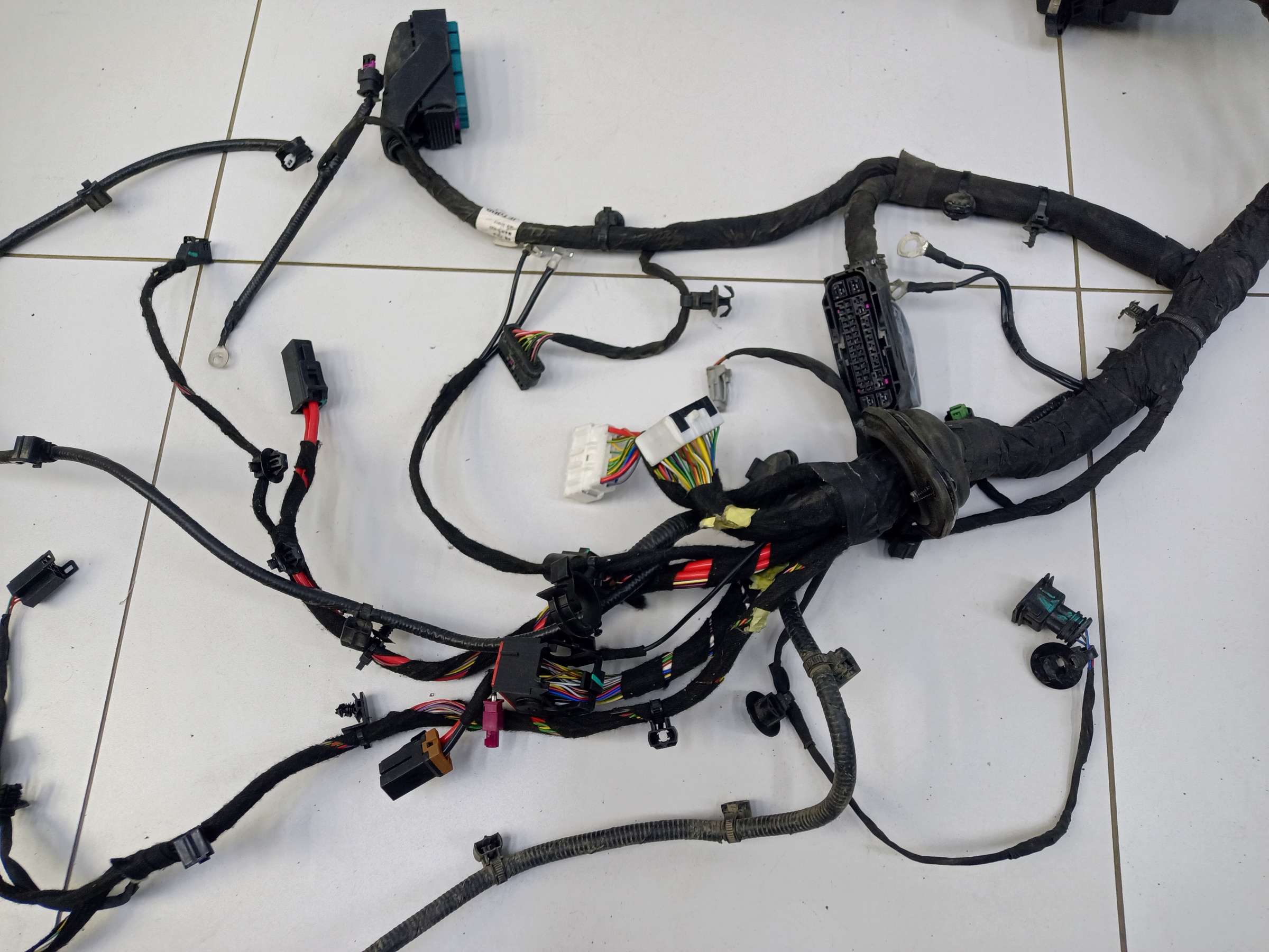 Проводка моторного отсека Jetour Dashing