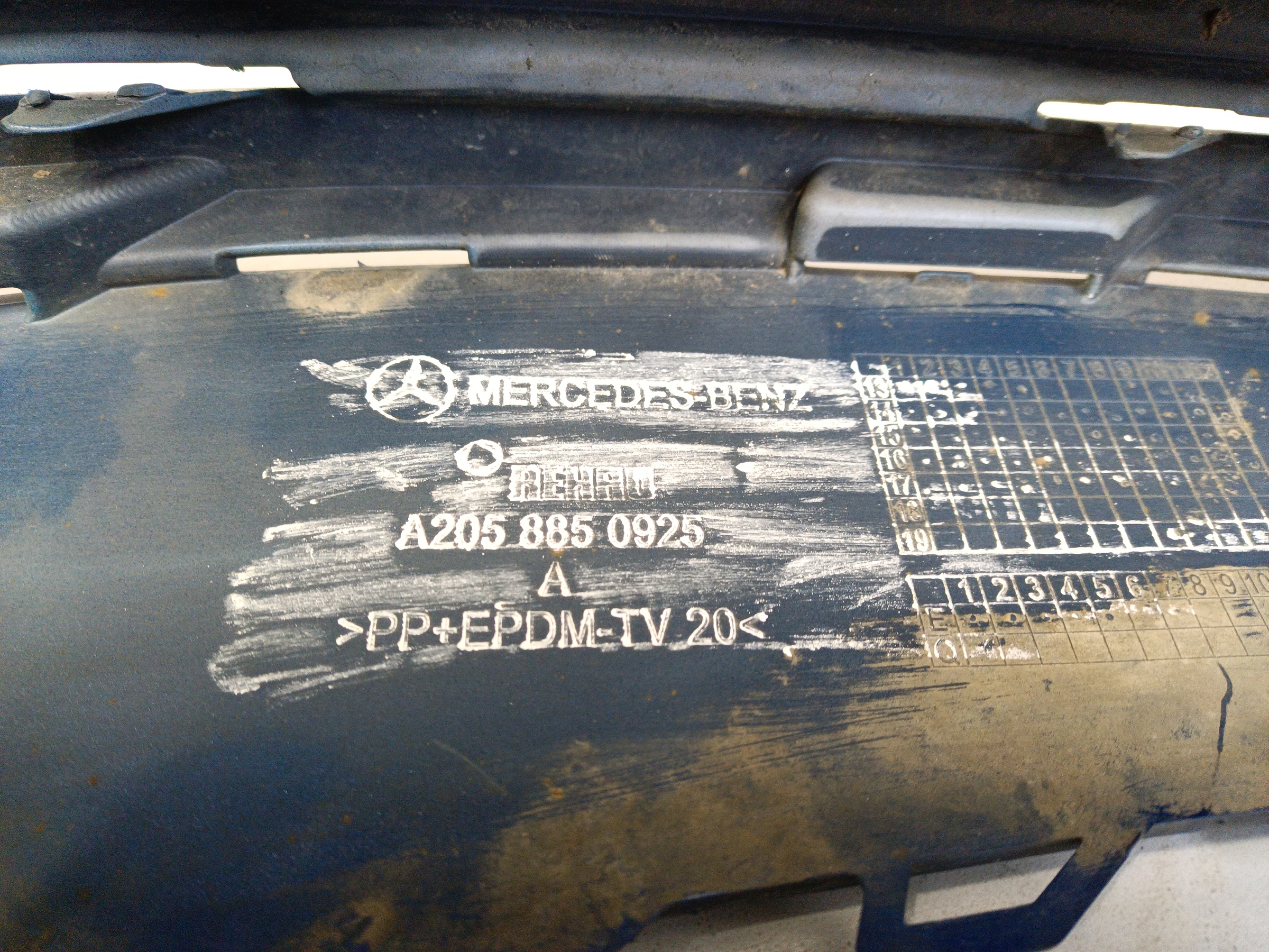 Бампер передний Mercedes Benz C-klasse W205 AMG