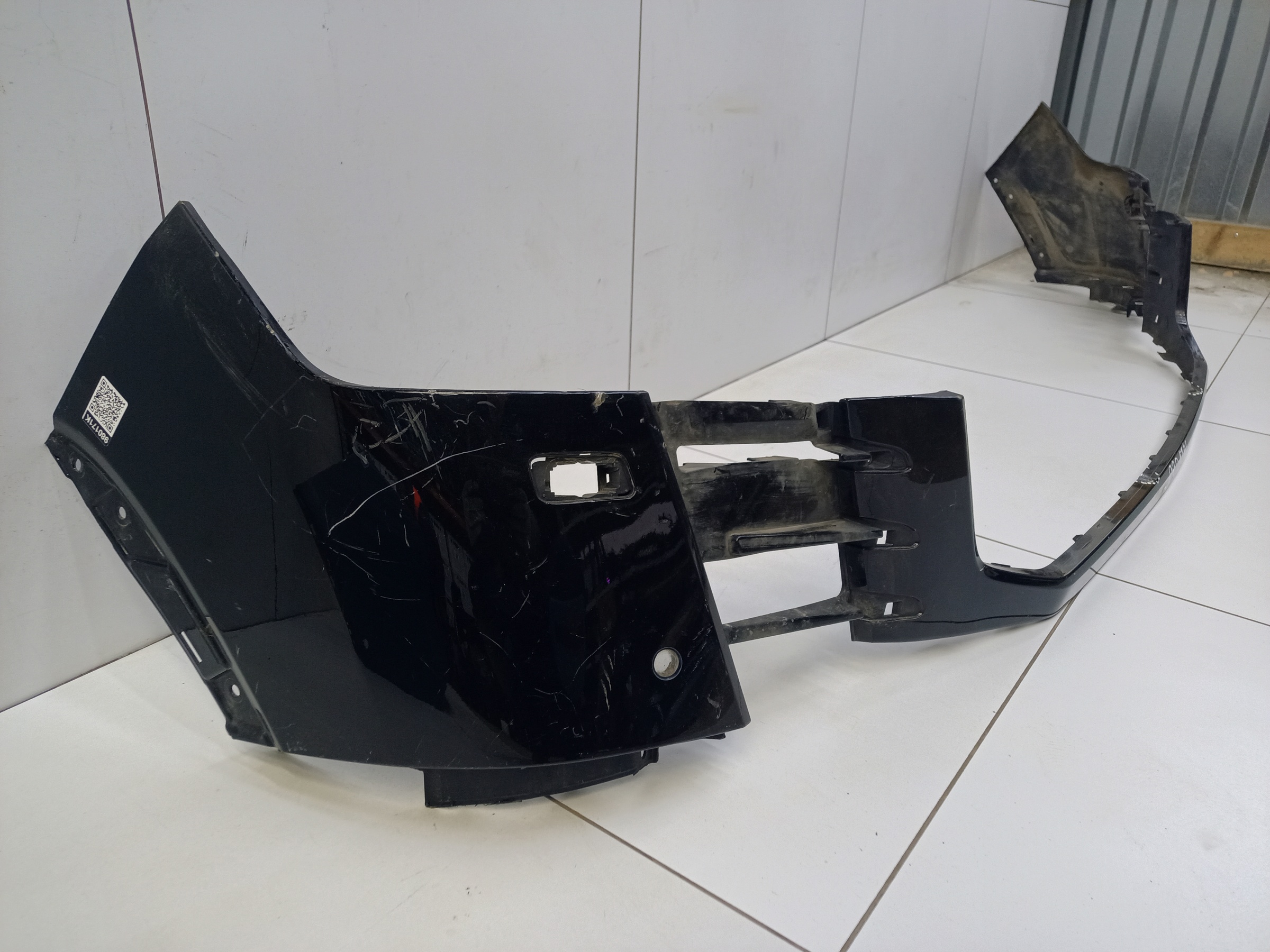 Бампер передний Toyota Land Cruiser 300