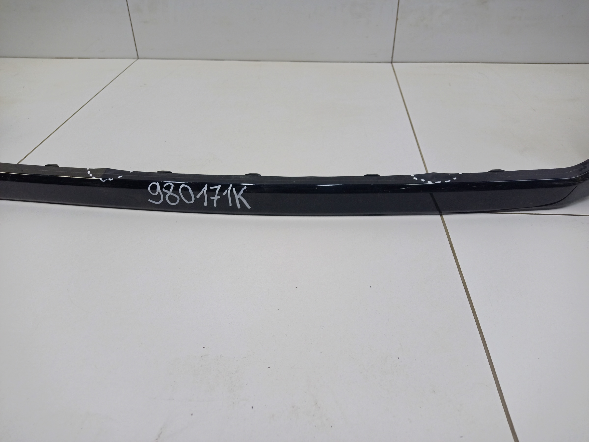 Бампер передний Toyota Land Cruiser 300