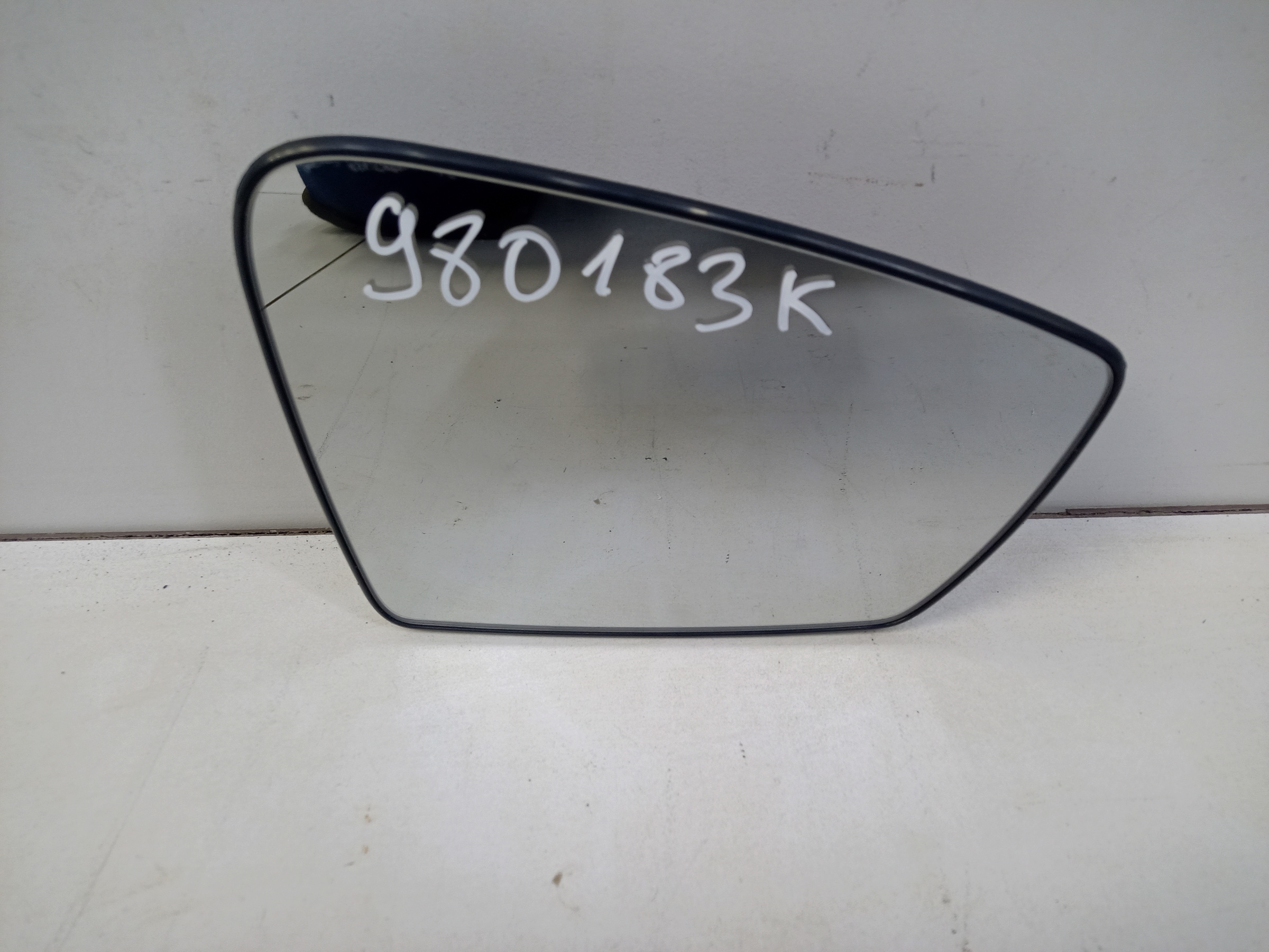 Зеркальный элемент правый Lada Granta