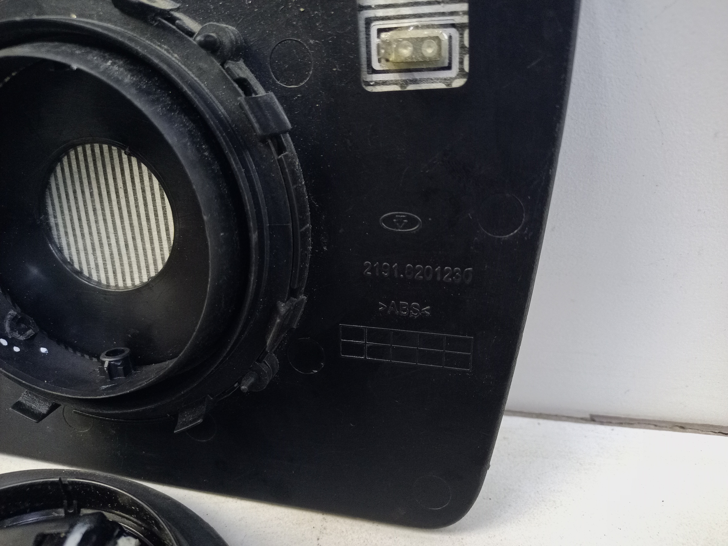 Зеркальный элемент правый Lada Granta