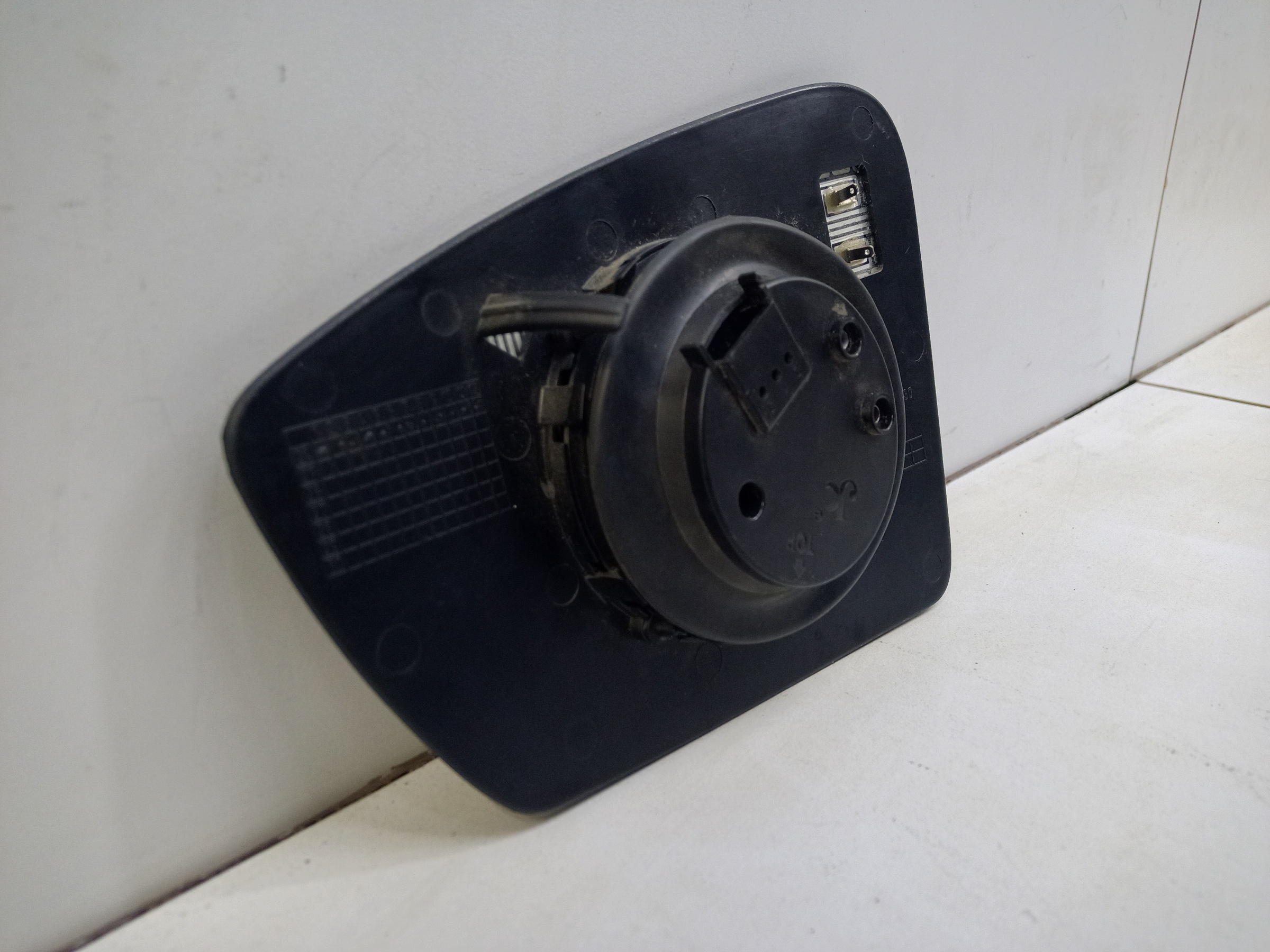 Зеркальный элемент правый Lada Granta