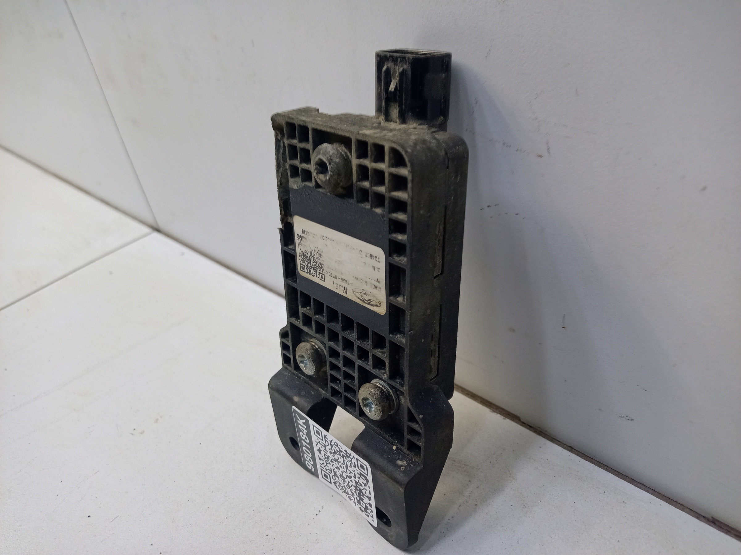 Датчик слепых зон левый Exeed VX