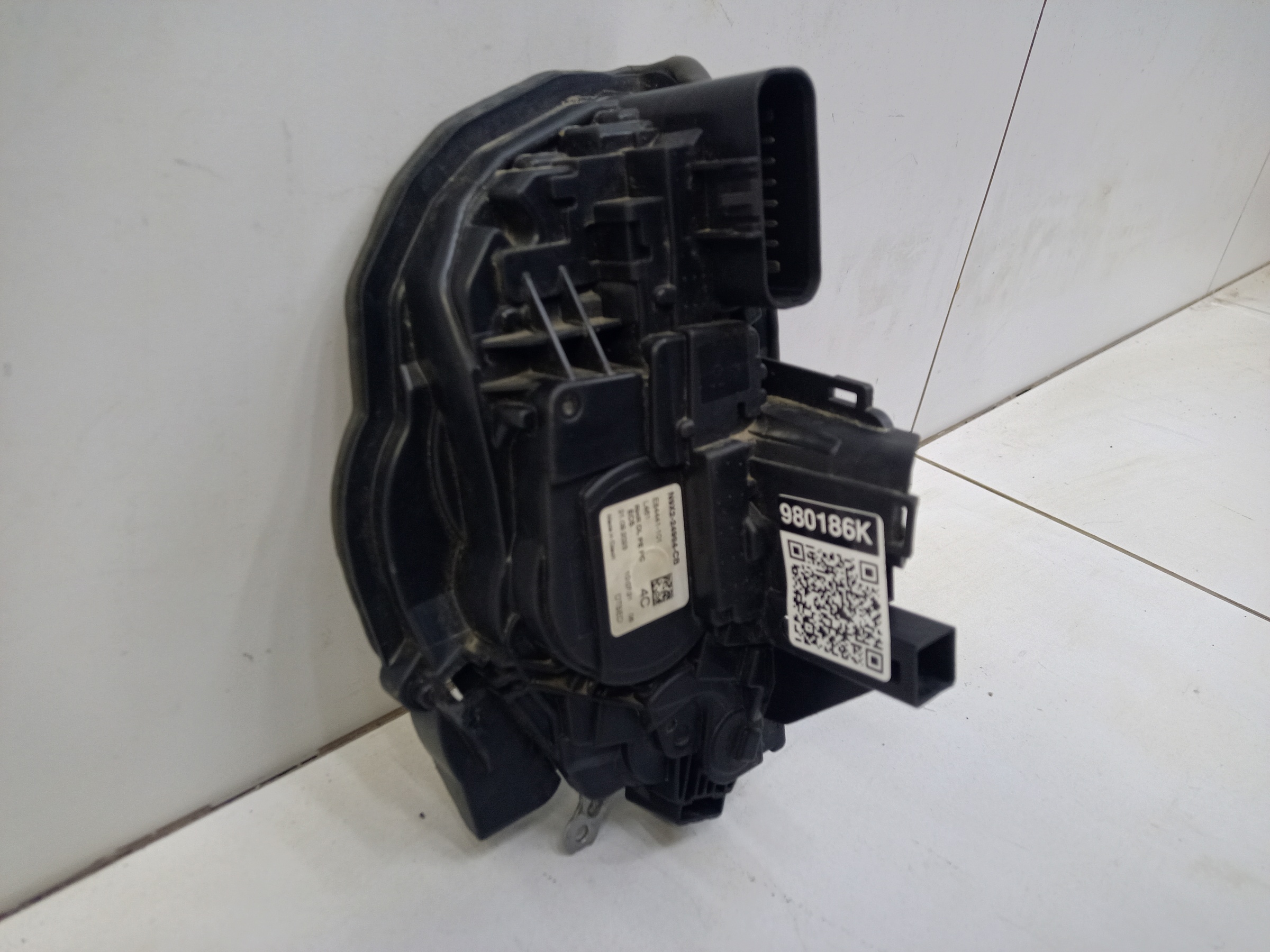 Замок двери задней правой Land Rover Range Rover 5