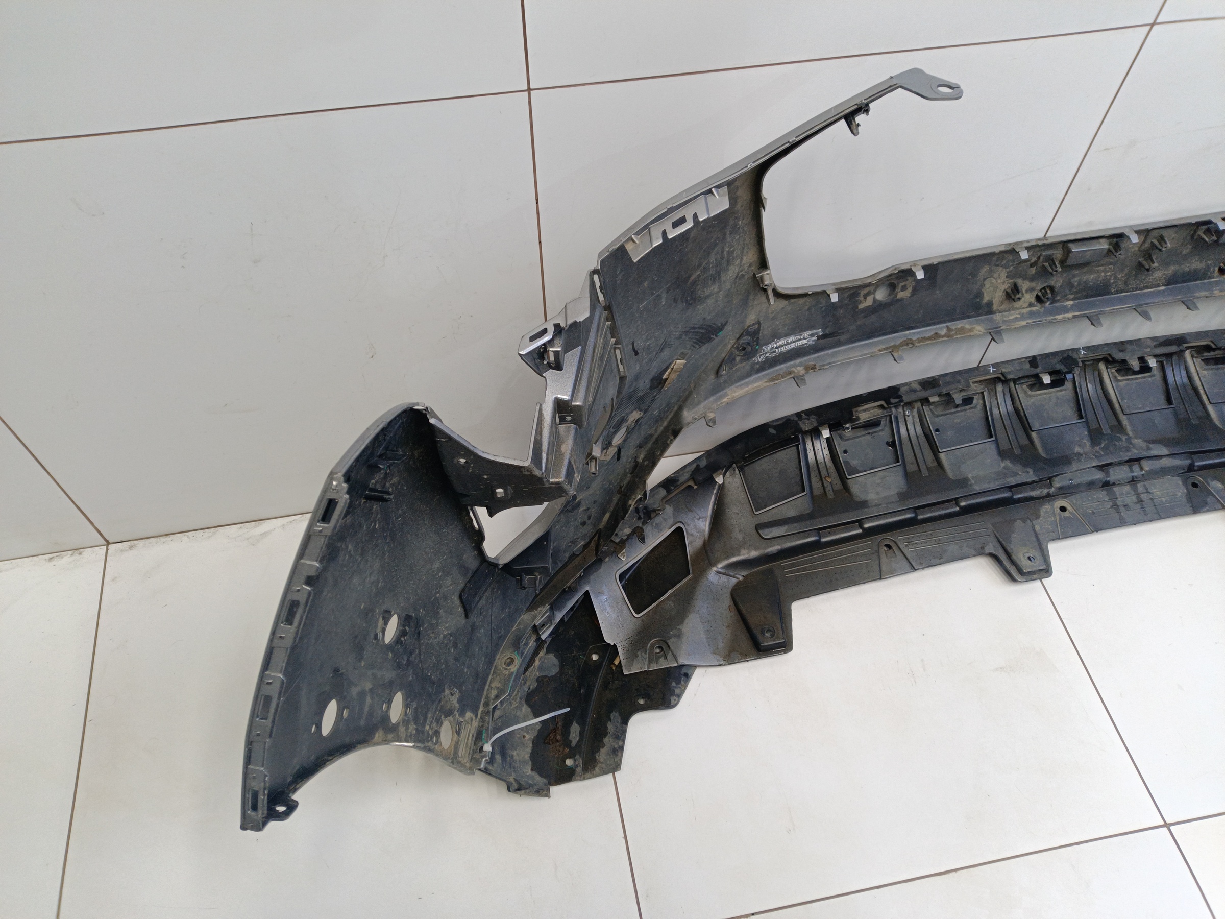 Бампер передний Haval Jolion Restail с отверстиями под накладки