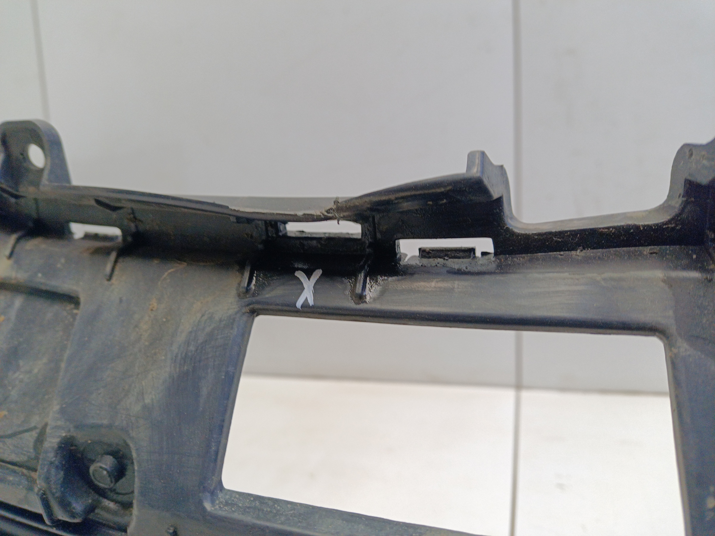 Юбка переднего бампера Geely Okavango 1 Restail