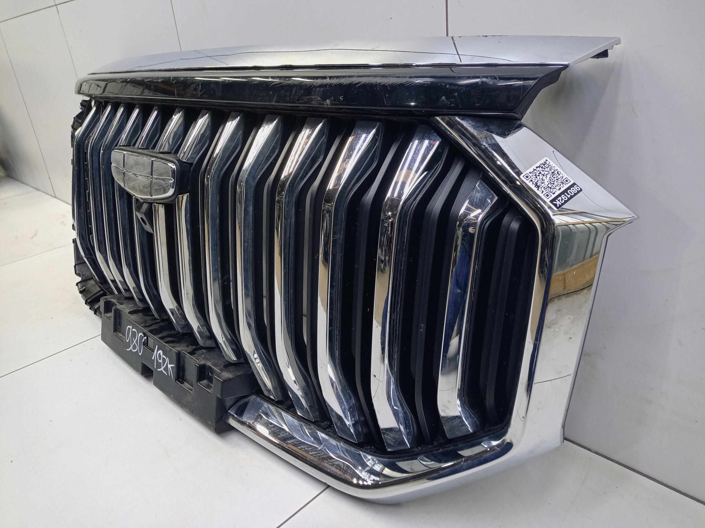 Решетка радиатора Geely Okavango под камеру