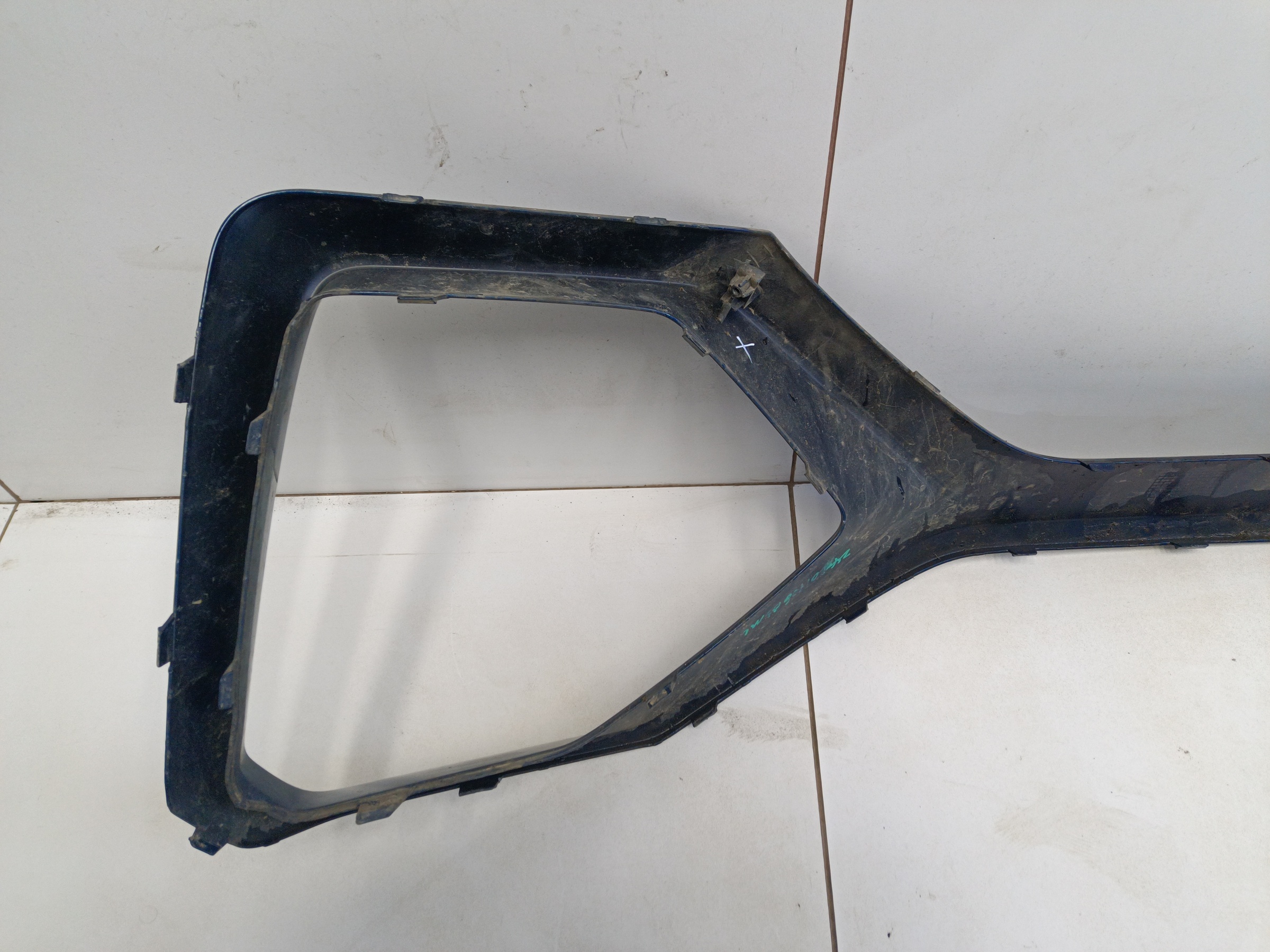 Накладка переднего бампера Geely Okavango Restail