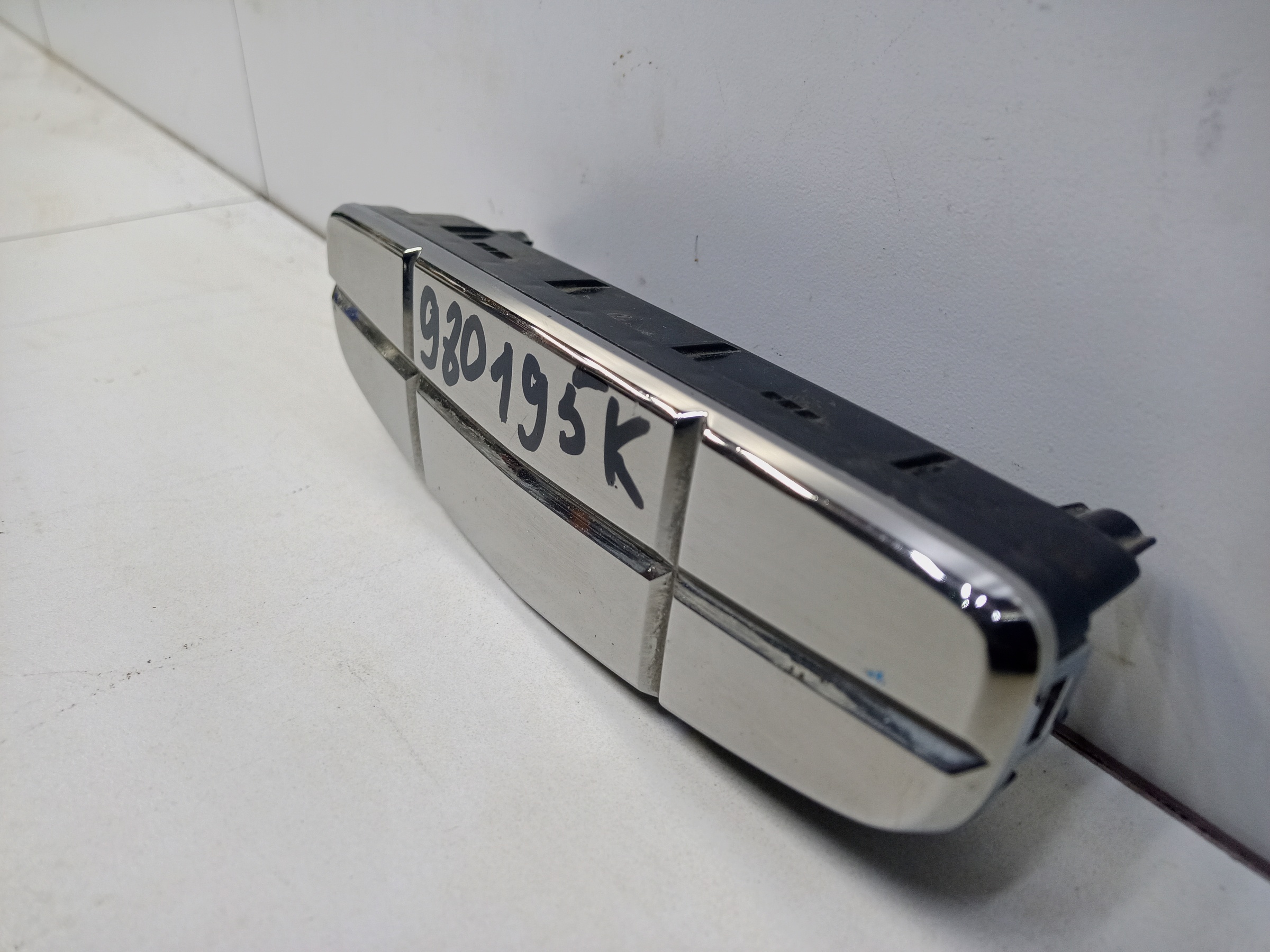 Эмблема Geely Preface