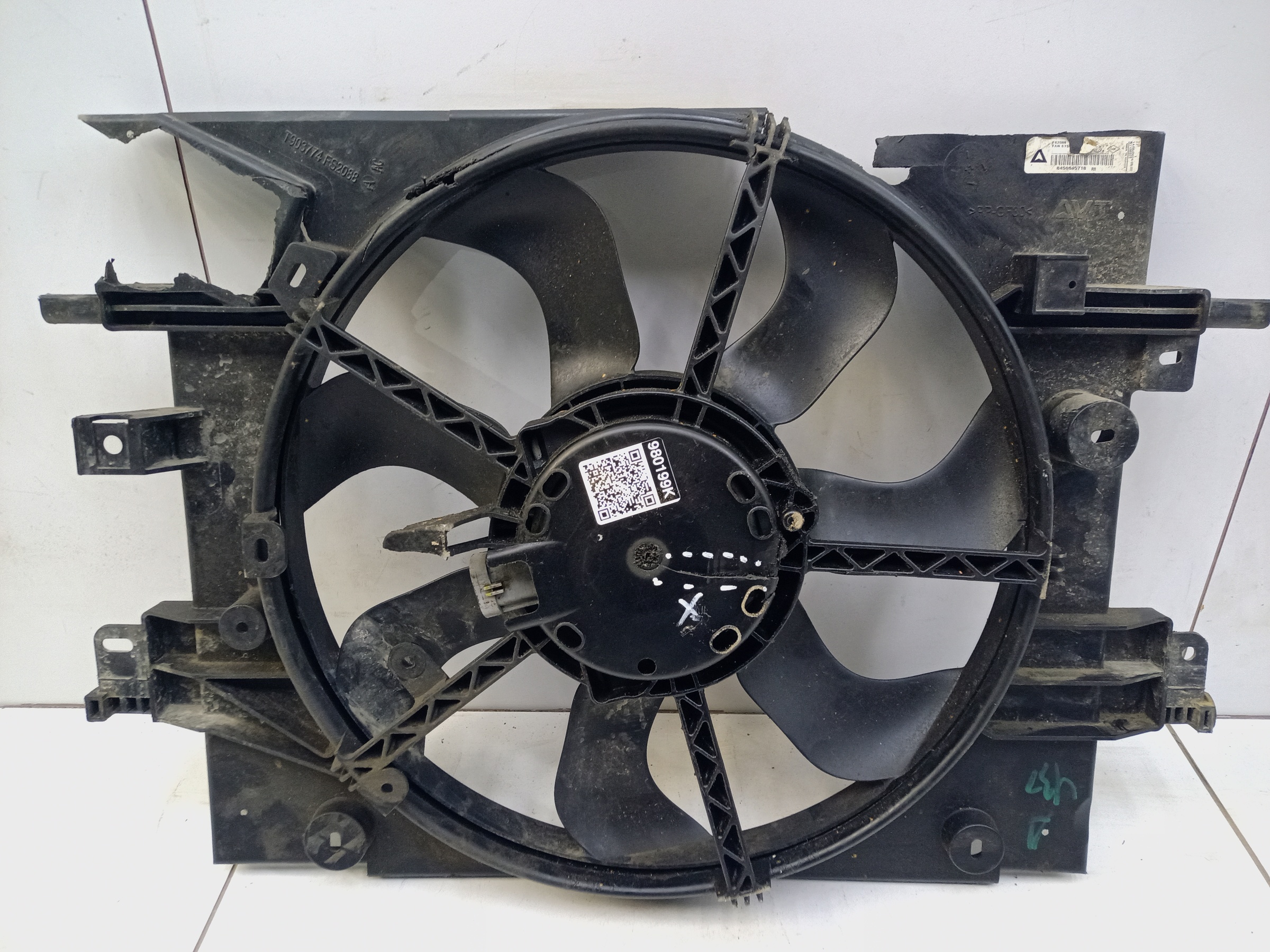 Диффузор вентилятора радиатора Lada Largus