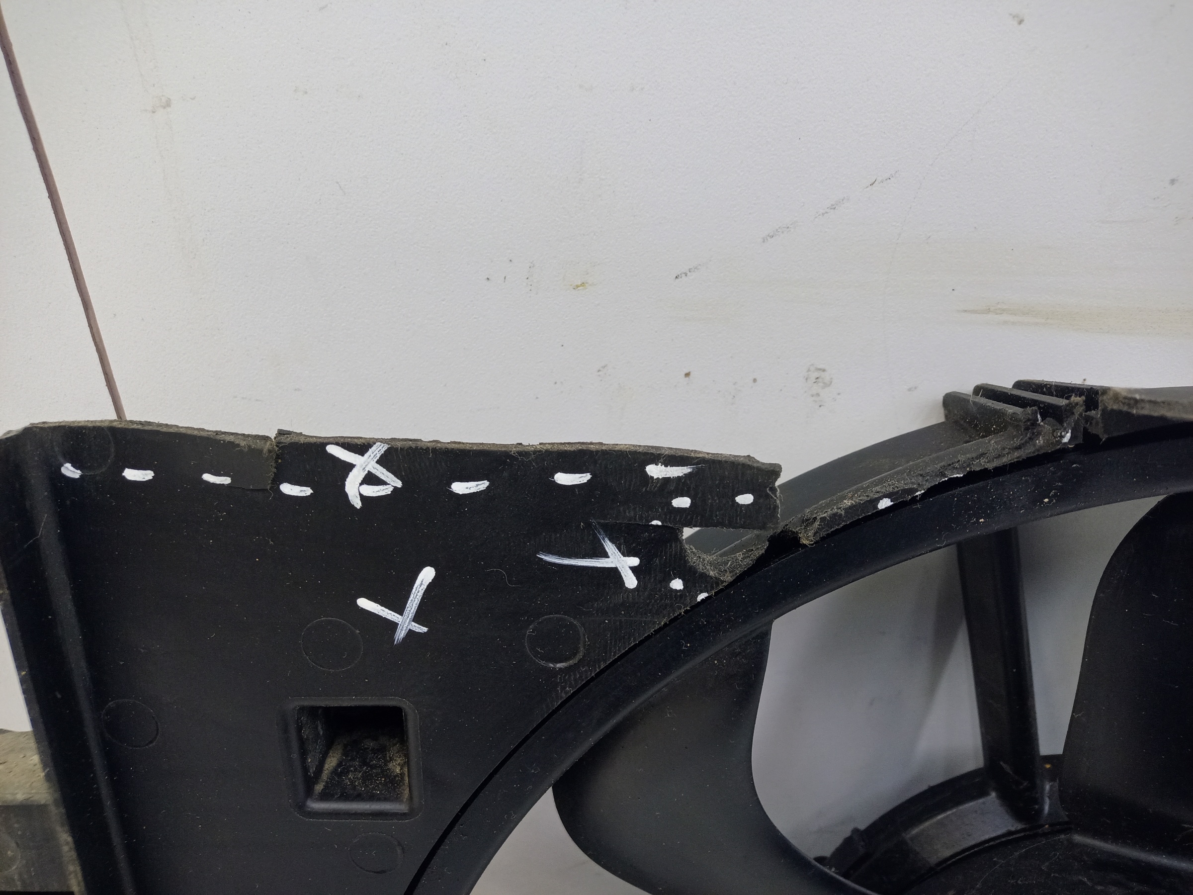 Диффузор вентилятора радиатора Lada Largus