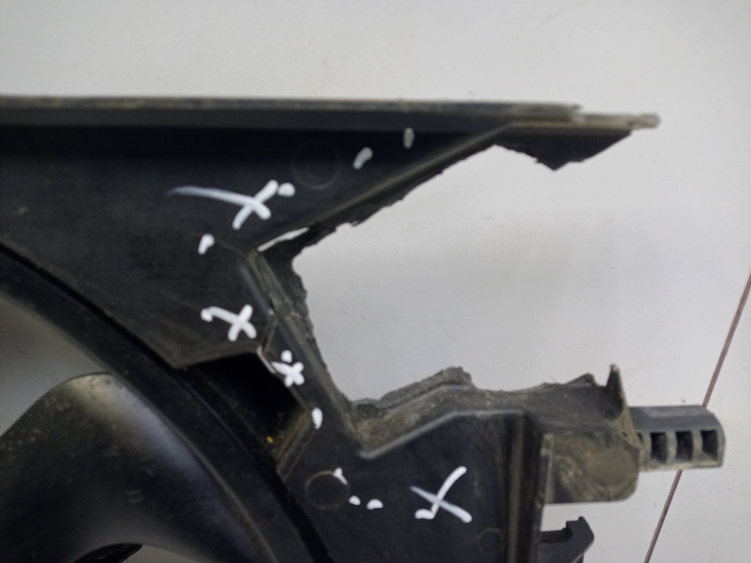 Диффузор вентилятора радиатора Lada Largus