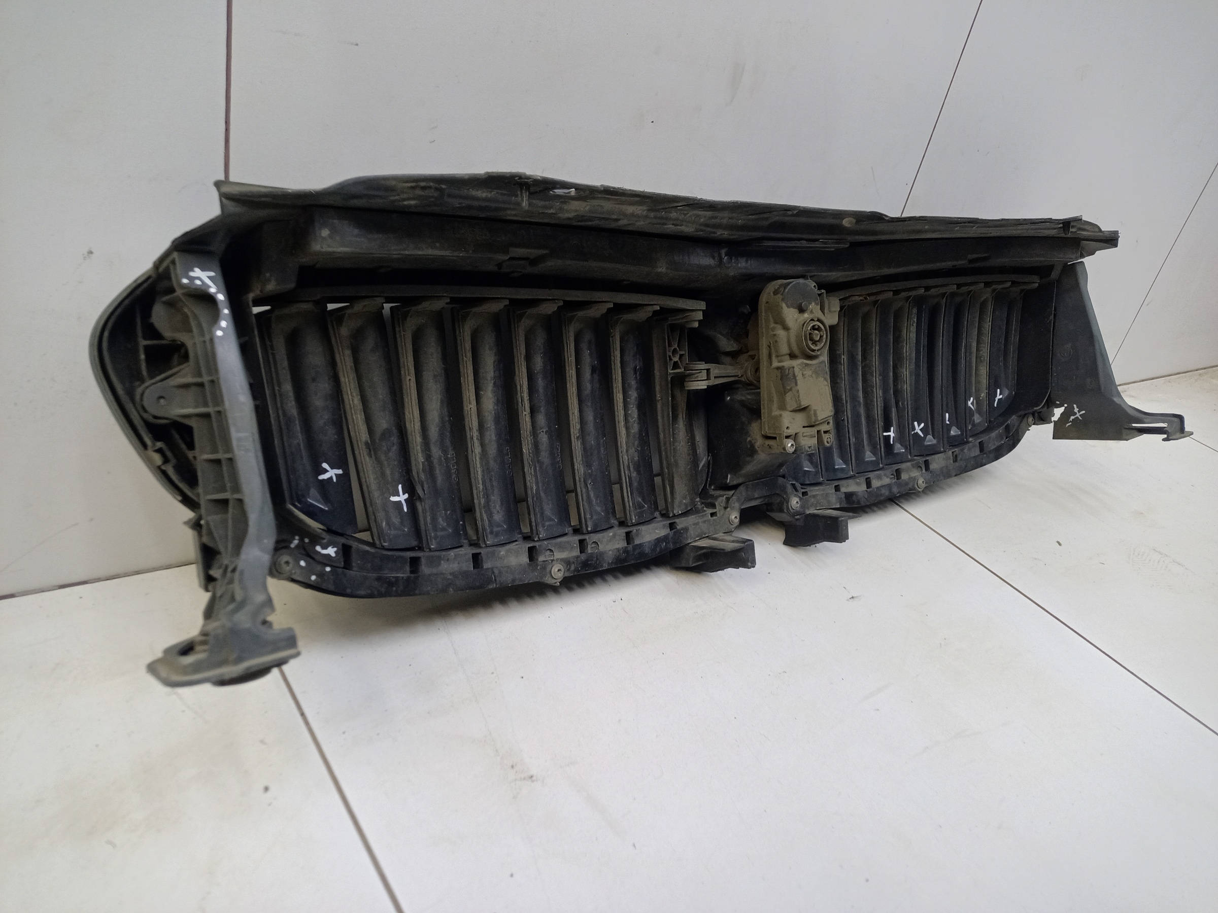 Жалюзи решетки радиатора BMW 5er G30