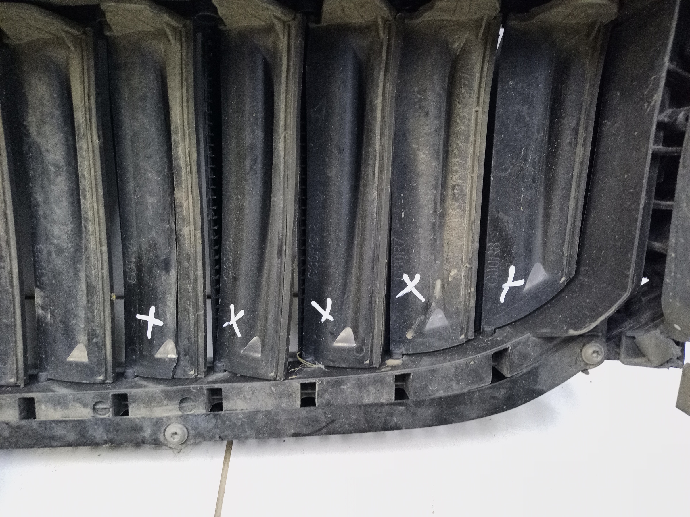 Жалюзи решетки радиатора BMW 5er G30