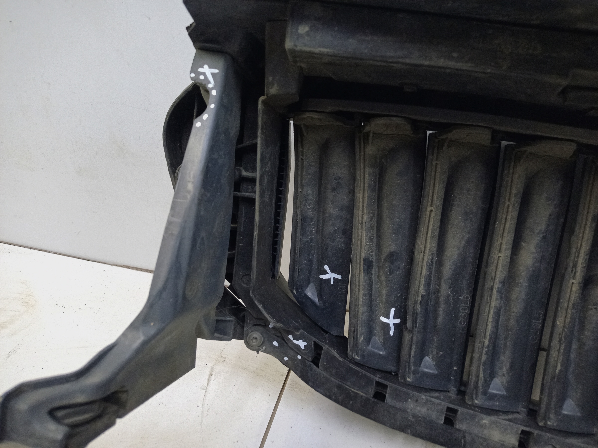 Жалюзи решетки радиатора BMW 5er G30