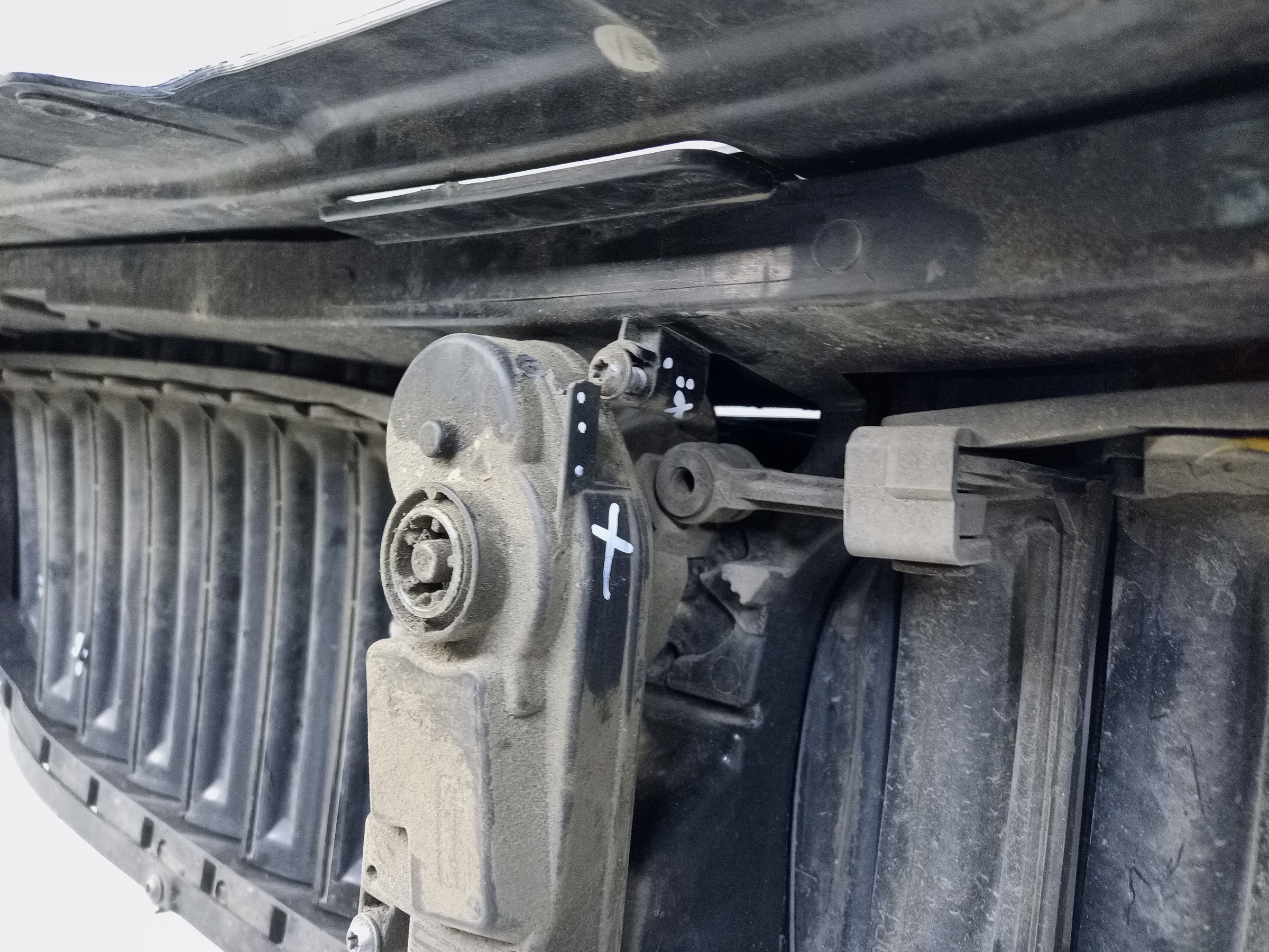 Жалюзи решетки радиатора BMW 5er G30