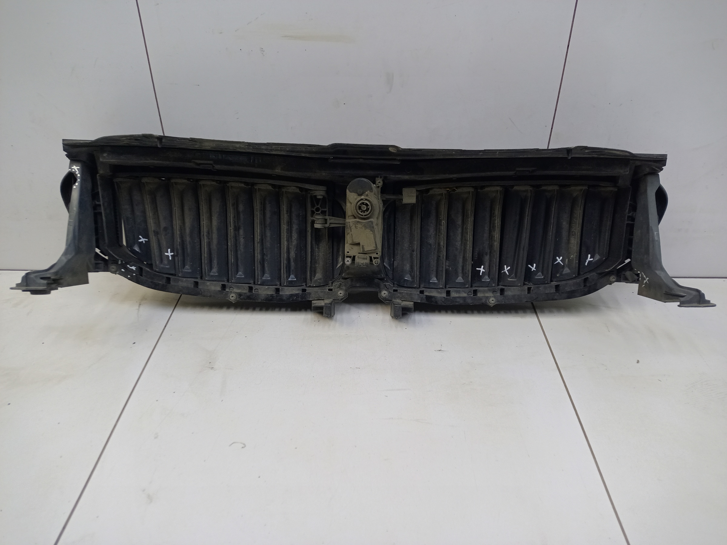 Жалюзи решетки радиатора BMW 5er G30