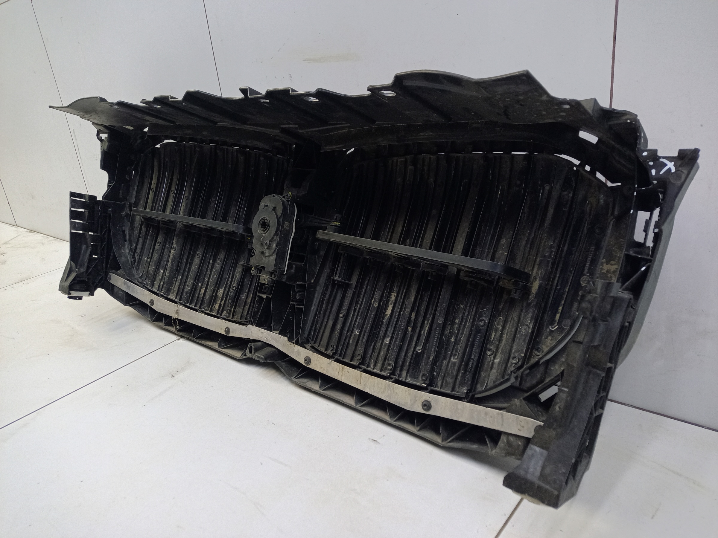 Жалюзи решетки радиатора черные BMW X5 G05