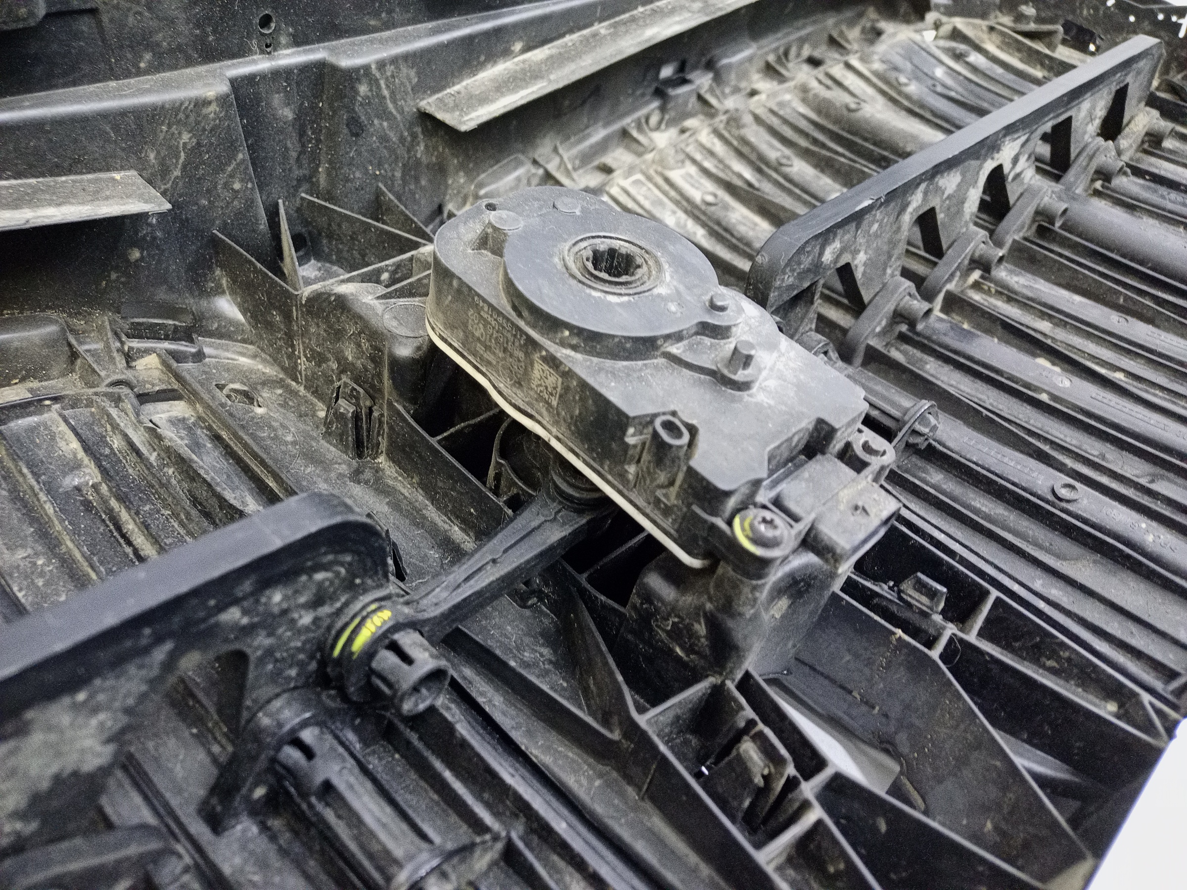 Жалюзи решетки радиатора черные BMW X5 G05