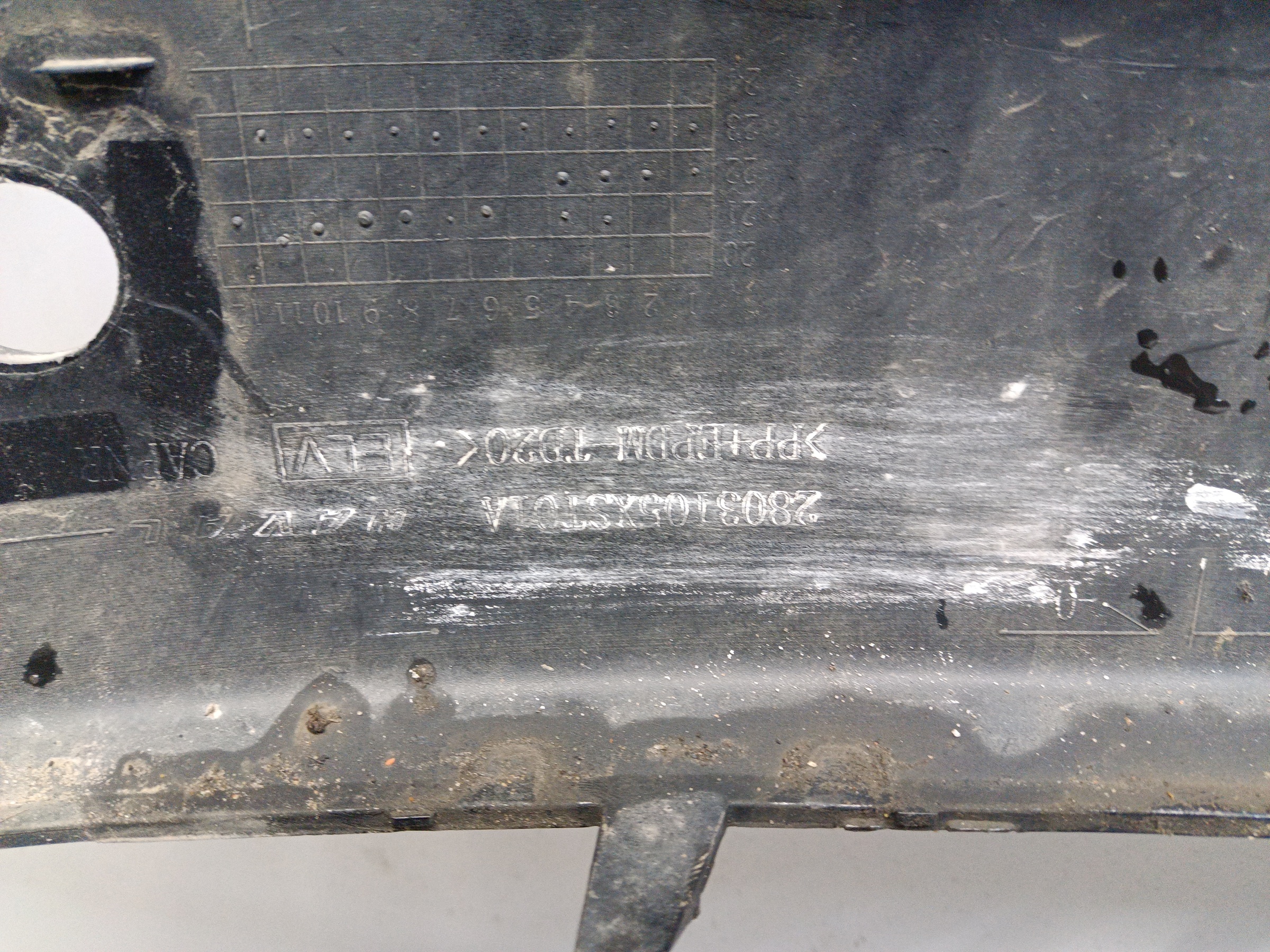 Бампер передний Haval Jolion Restail с отверстиями под накладки