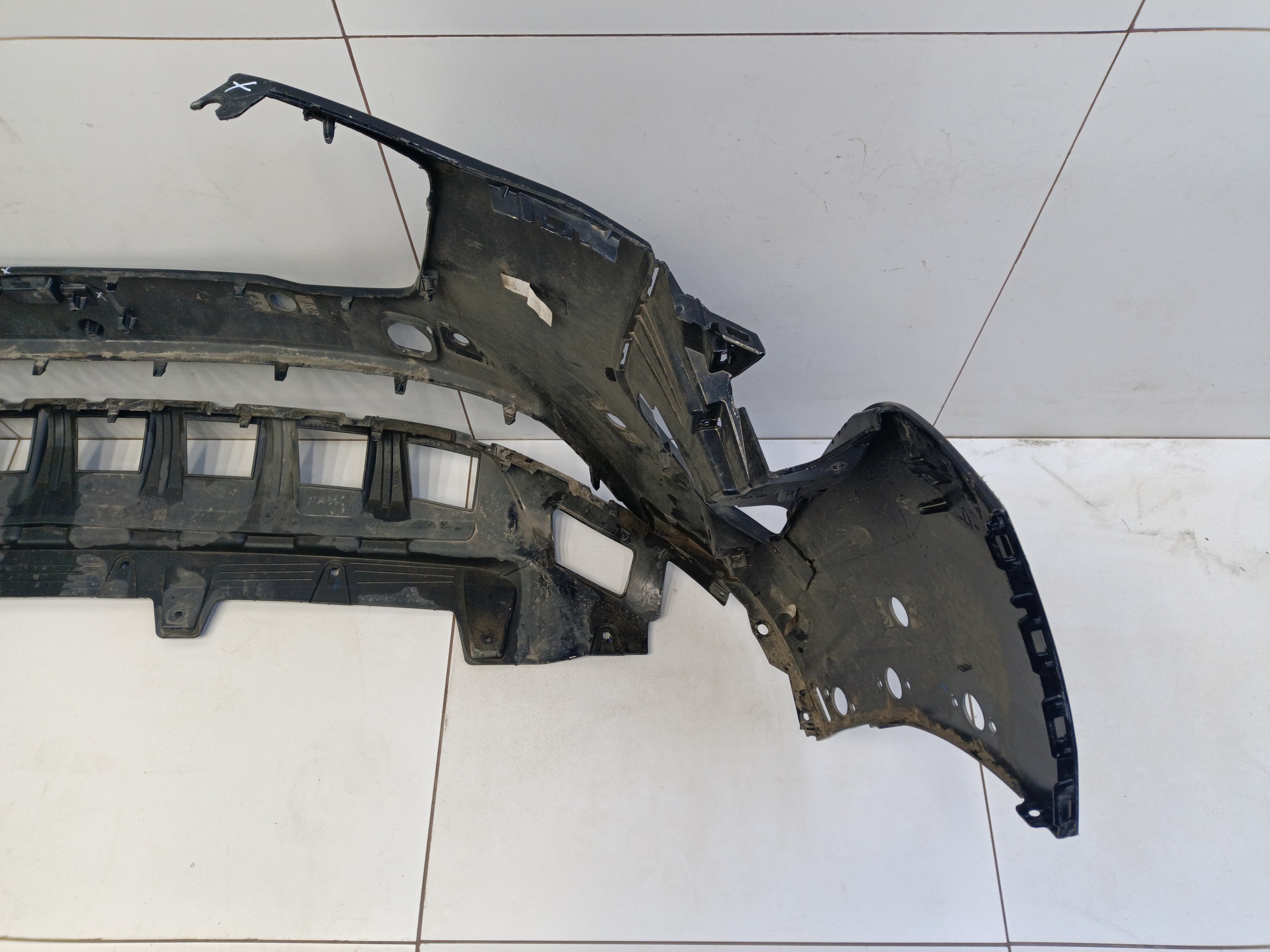 Бампер передний Haval Jolion Restail с отверстиями под накладки