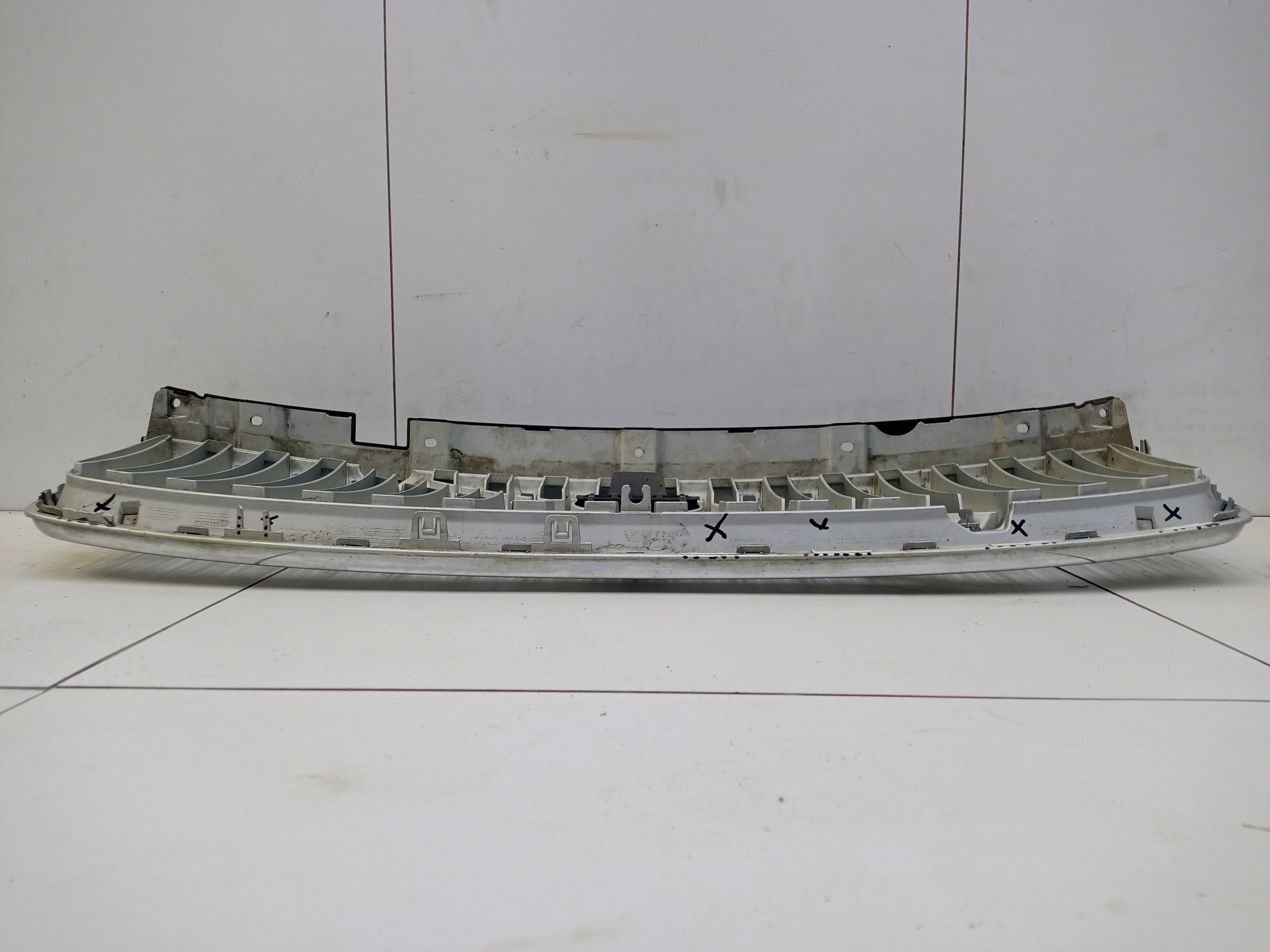 Решетка радиатора Volvo XC90 2 под камеру