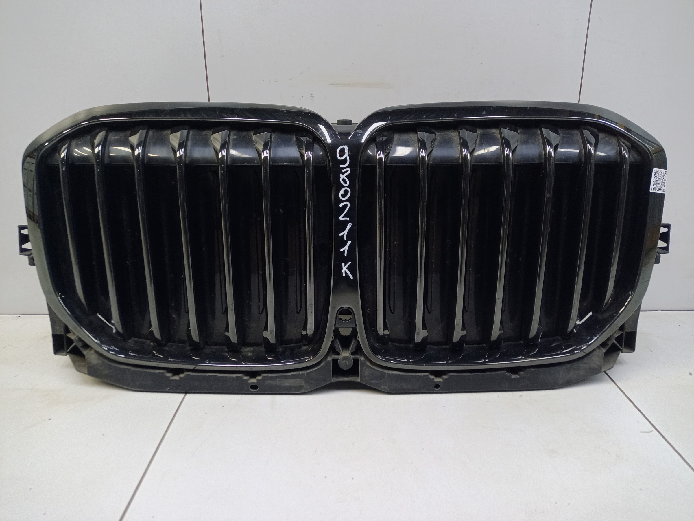 Жалюзи решетки радиатора черные BMW X7 G07