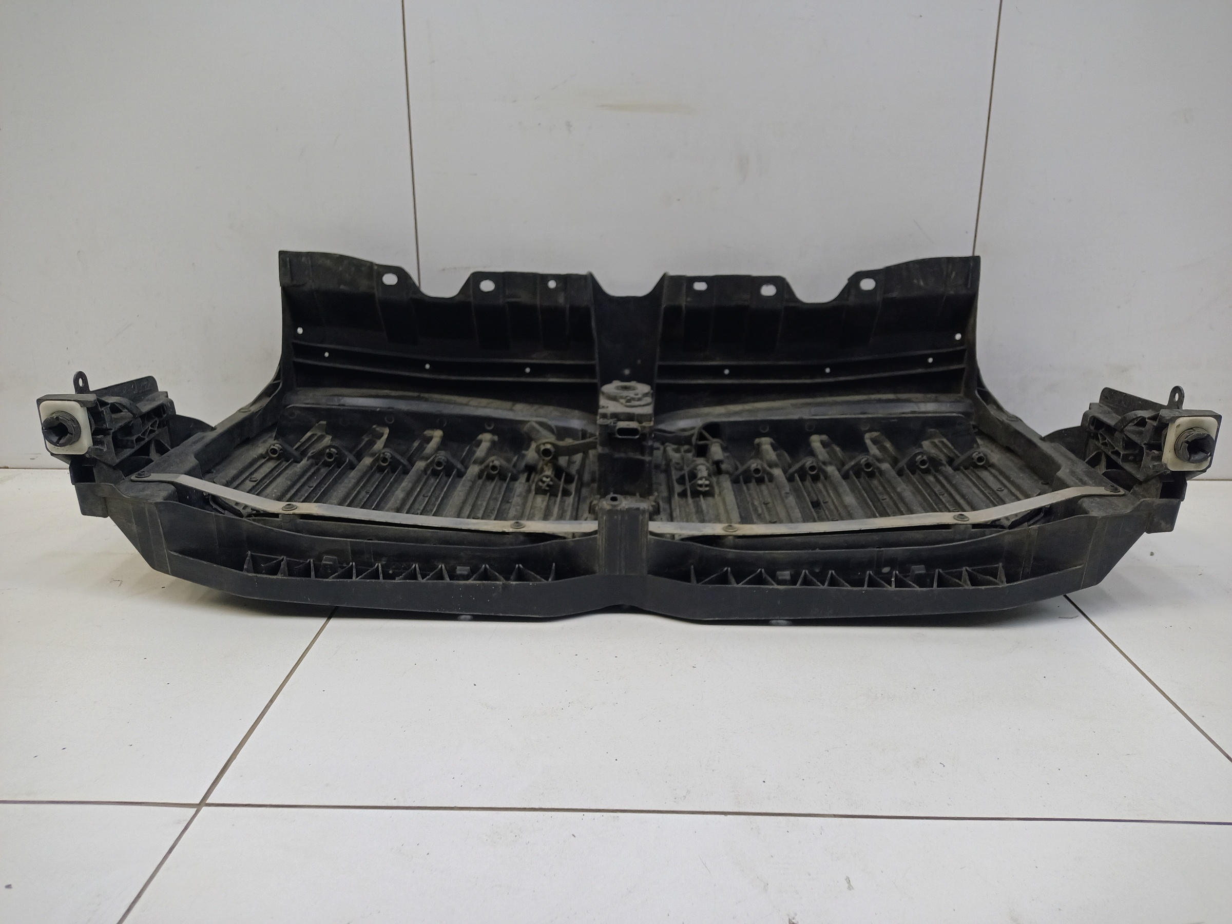 Жалюзи решетки радиатора черные BMW X7 G07