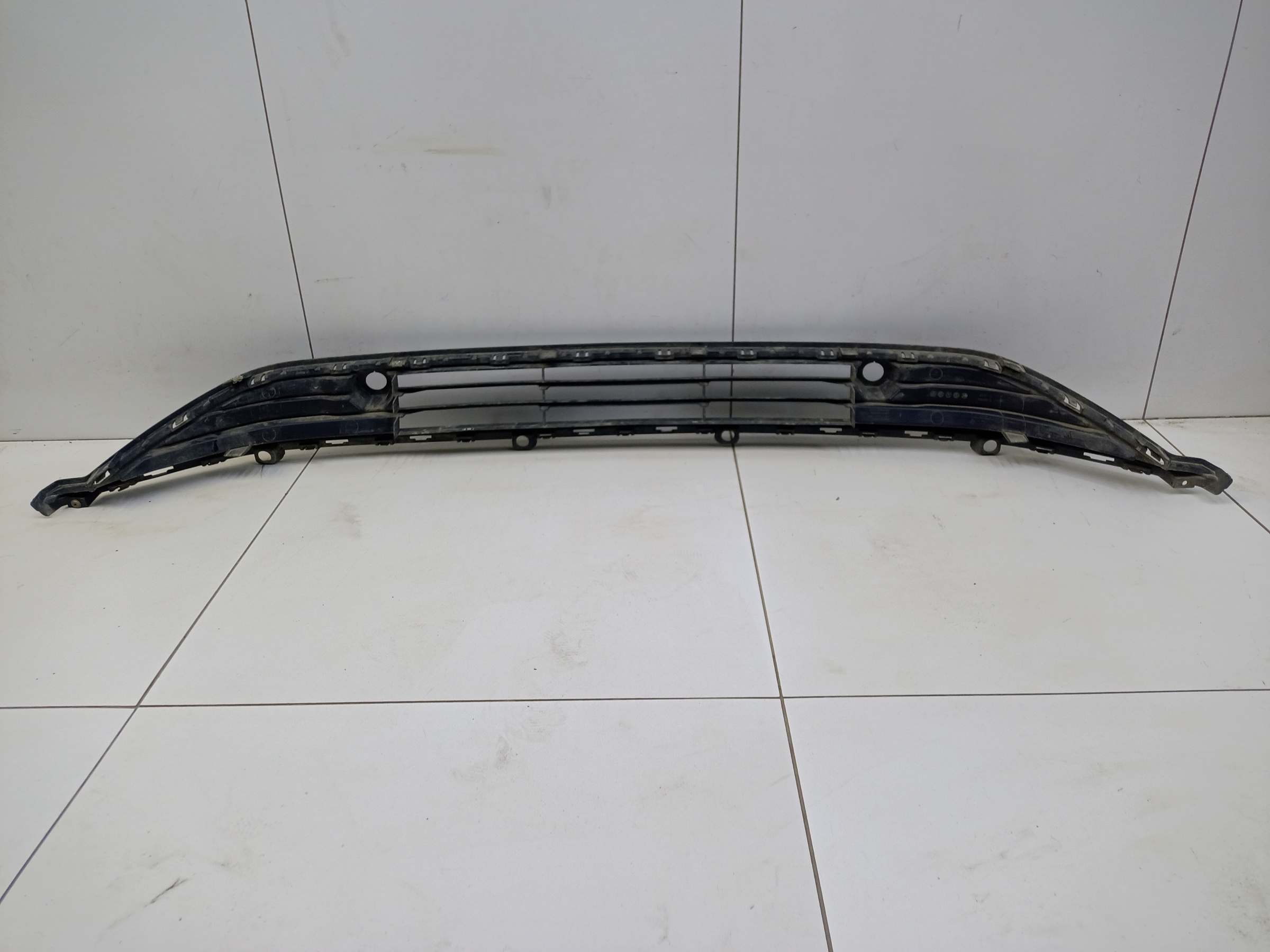 Решетка переднего бампера центральная Haval F7x Restail